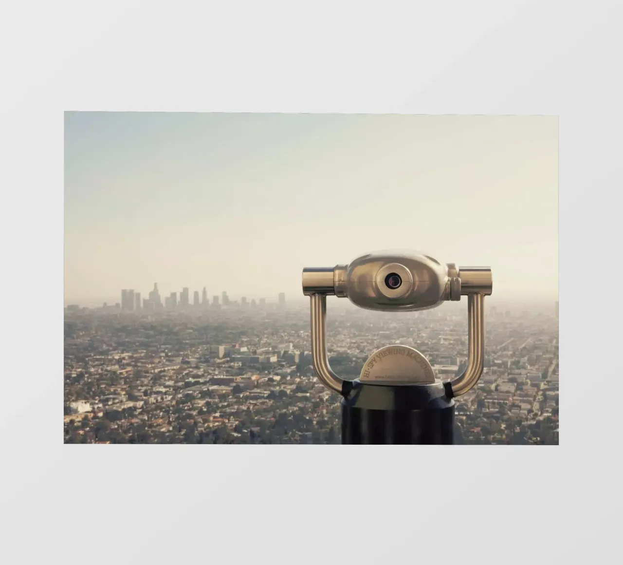 The View Los Angeles pellicola backlit da Catherine McDonald
