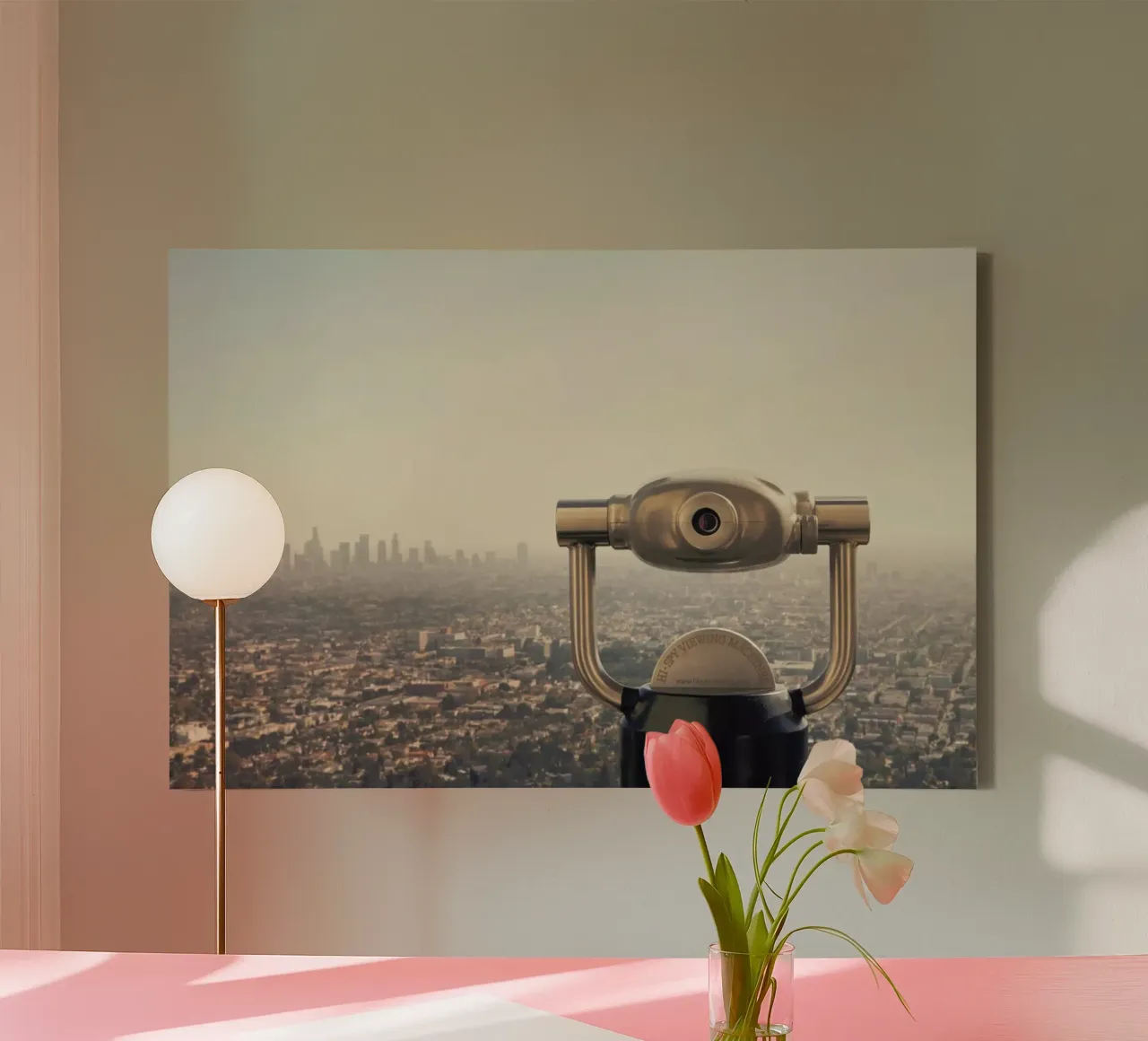 The View Los Angeles tela con Cornice a cassetta da Catherine McDonald