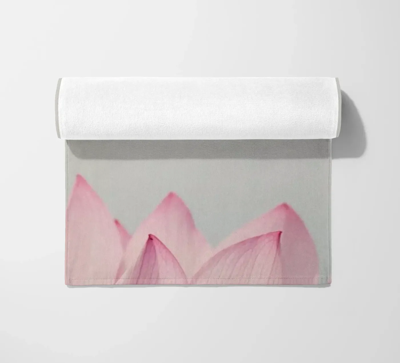 Lotus telo mare da Catherine McDonald