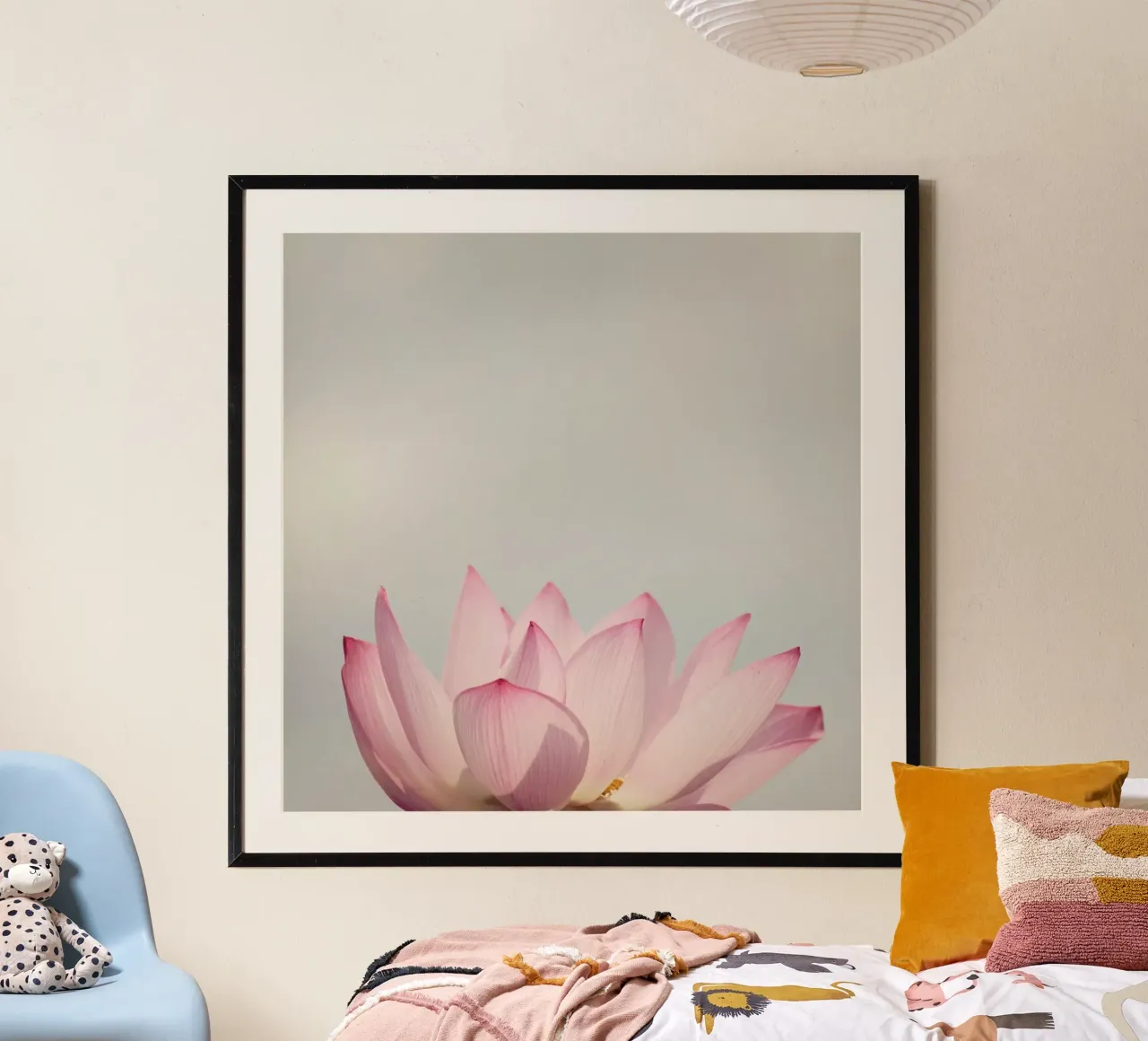 Lotus poster con telaio in alluminio da Catherine McDonald