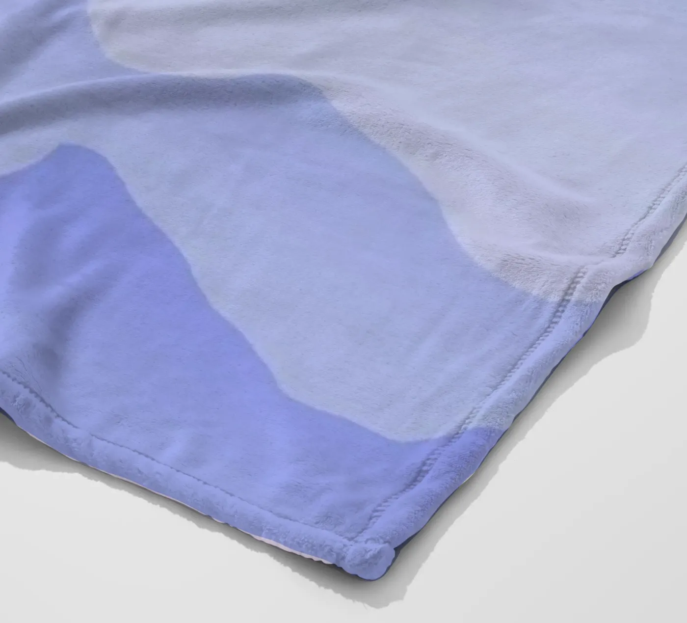 Between Blue Fleecedecke von Hanna Kastl-Lungberg