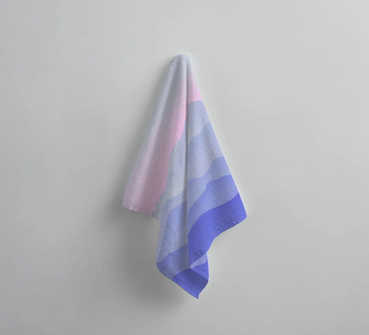 Between Blue towel by Hanna Kastl-Lungberg