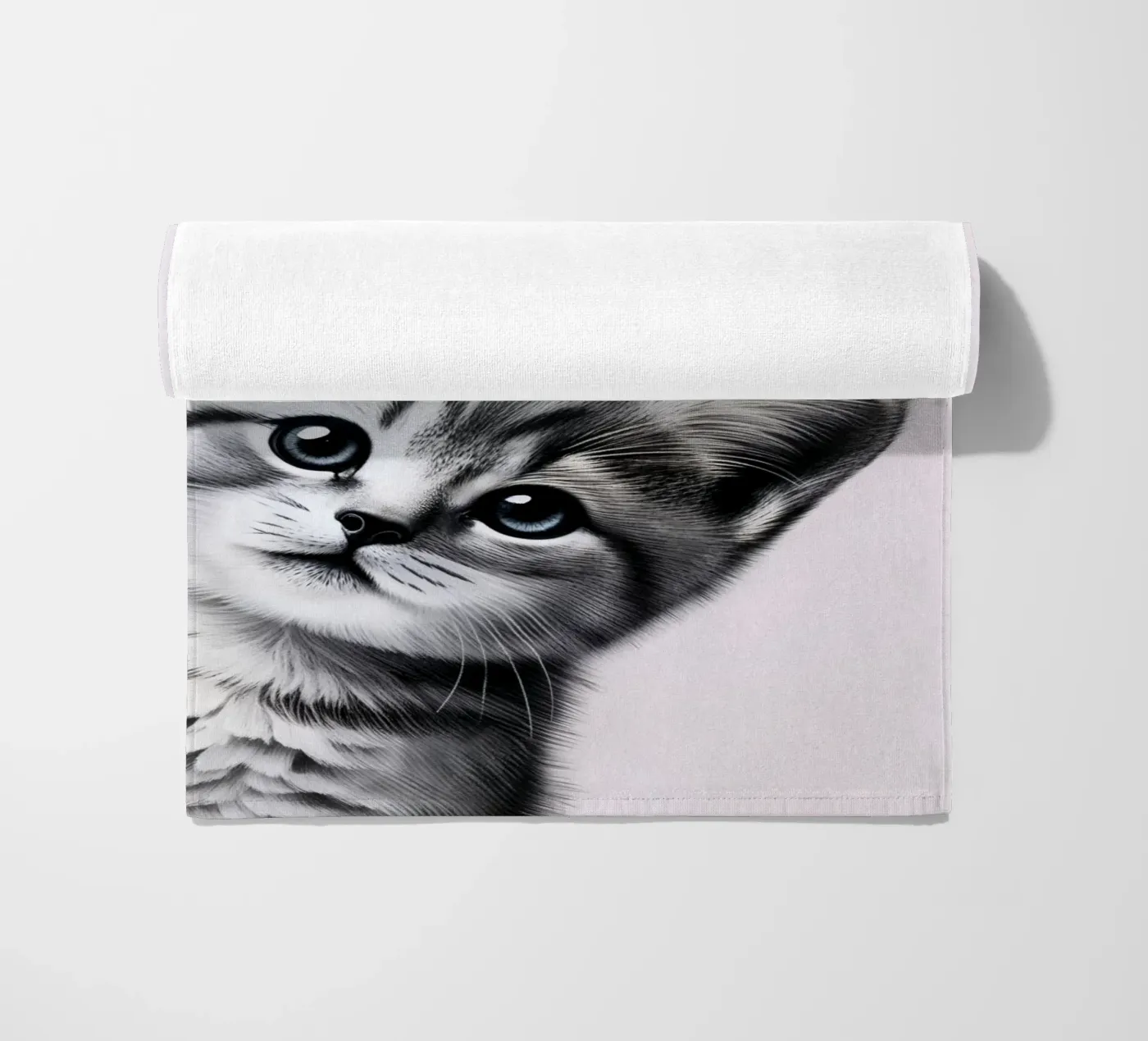 Gatto impertinente telo mare da SnoopyAnimals