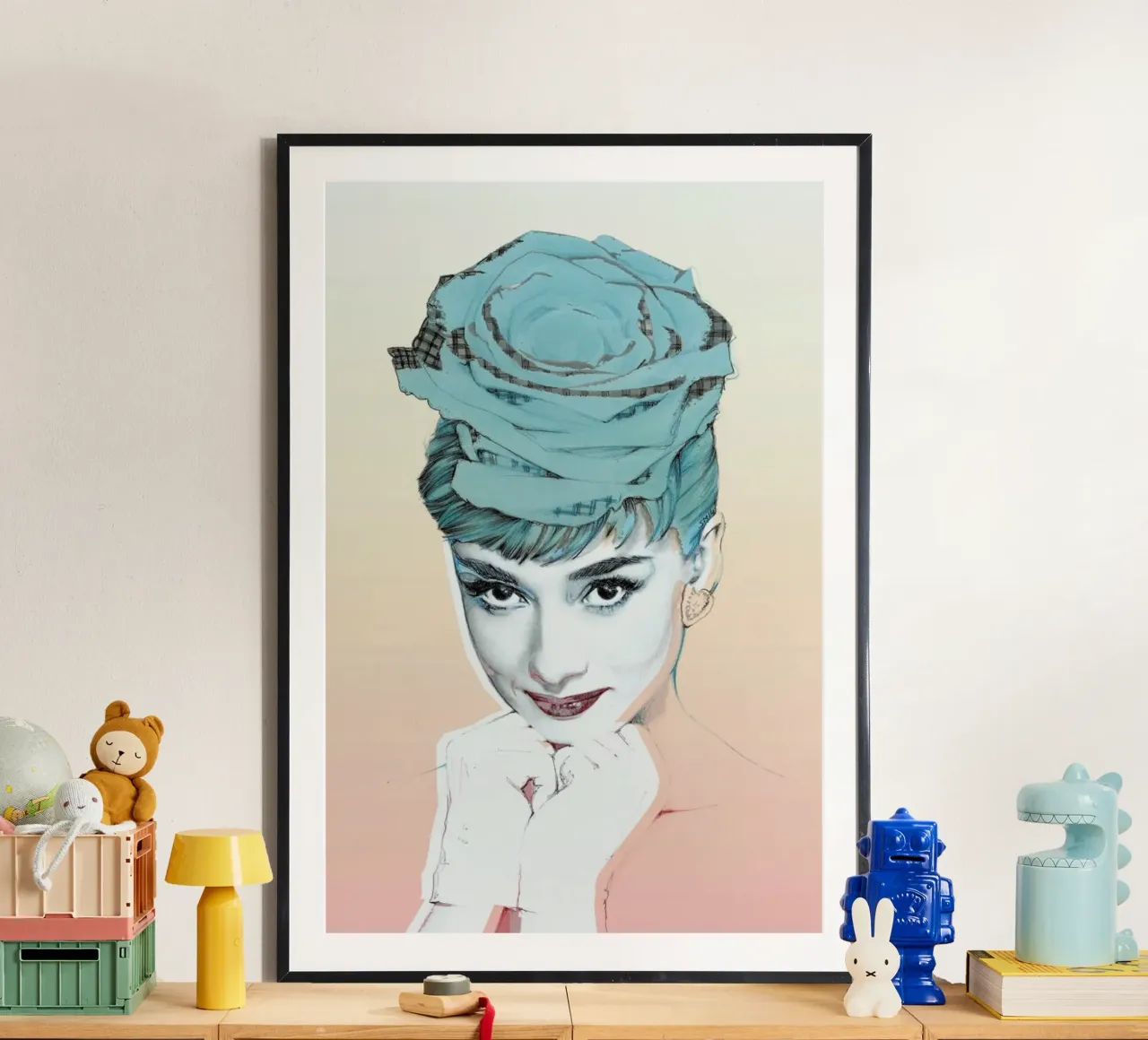 Collage artistico di Audrey Hepburn poster con telaio in alluminio da Susana Miranda ilustracion