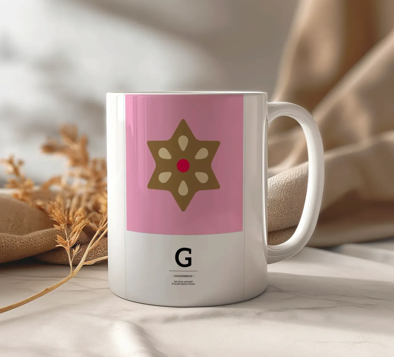 Food Alphabet Xmas Edition G tazza in ceramica da BLAEK Design Studio