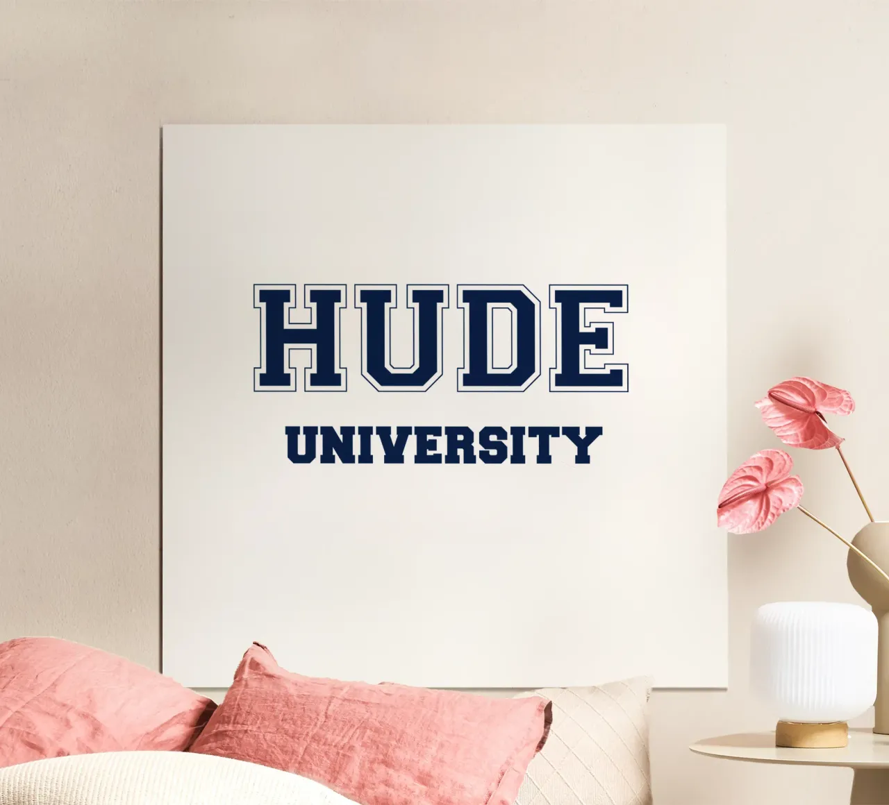 Hude University: College Schriftzug navyblau poster con telaio in plastica da Pulse of Art