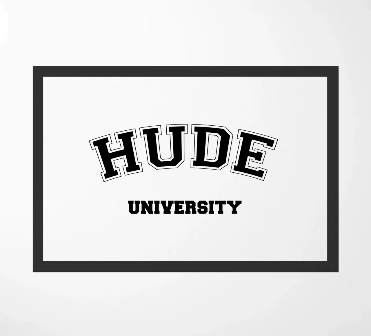 Hude University: Schriftzug in schwarz zerbino da Pulse of Art