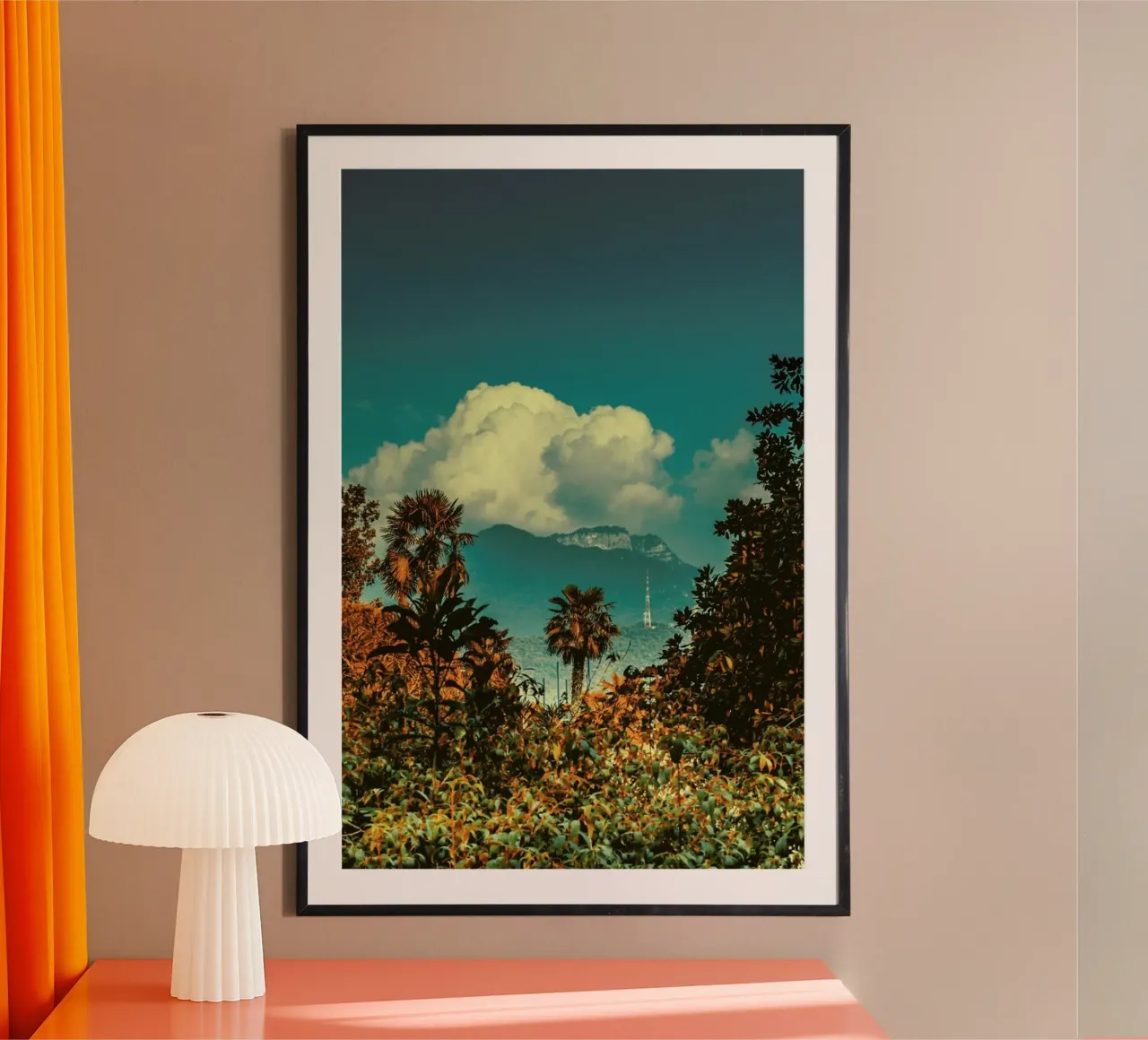 The Palm poster con telaio in alluminio da Pale Grain