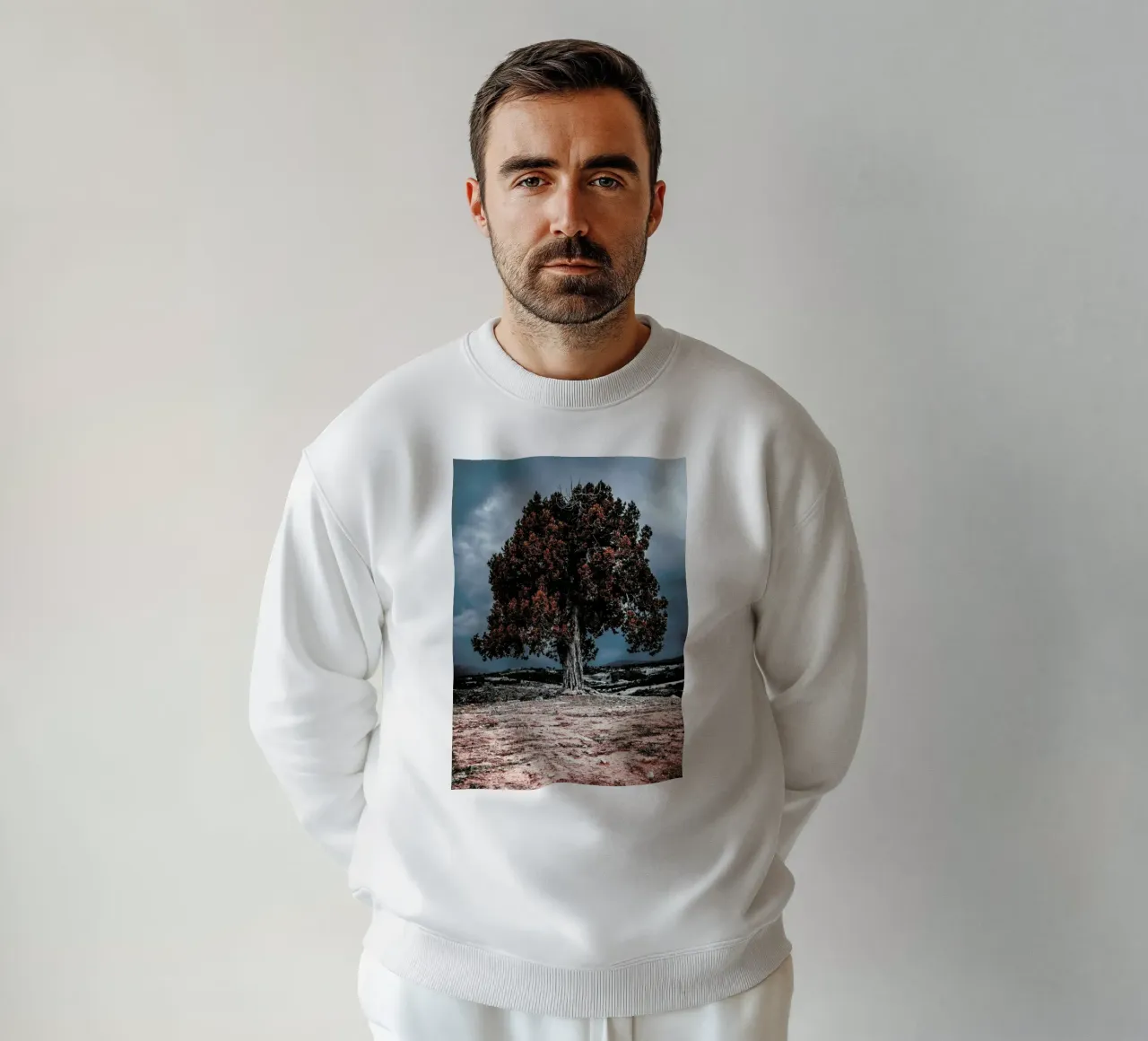 The Red Giant Tree felpa da Pale Grain