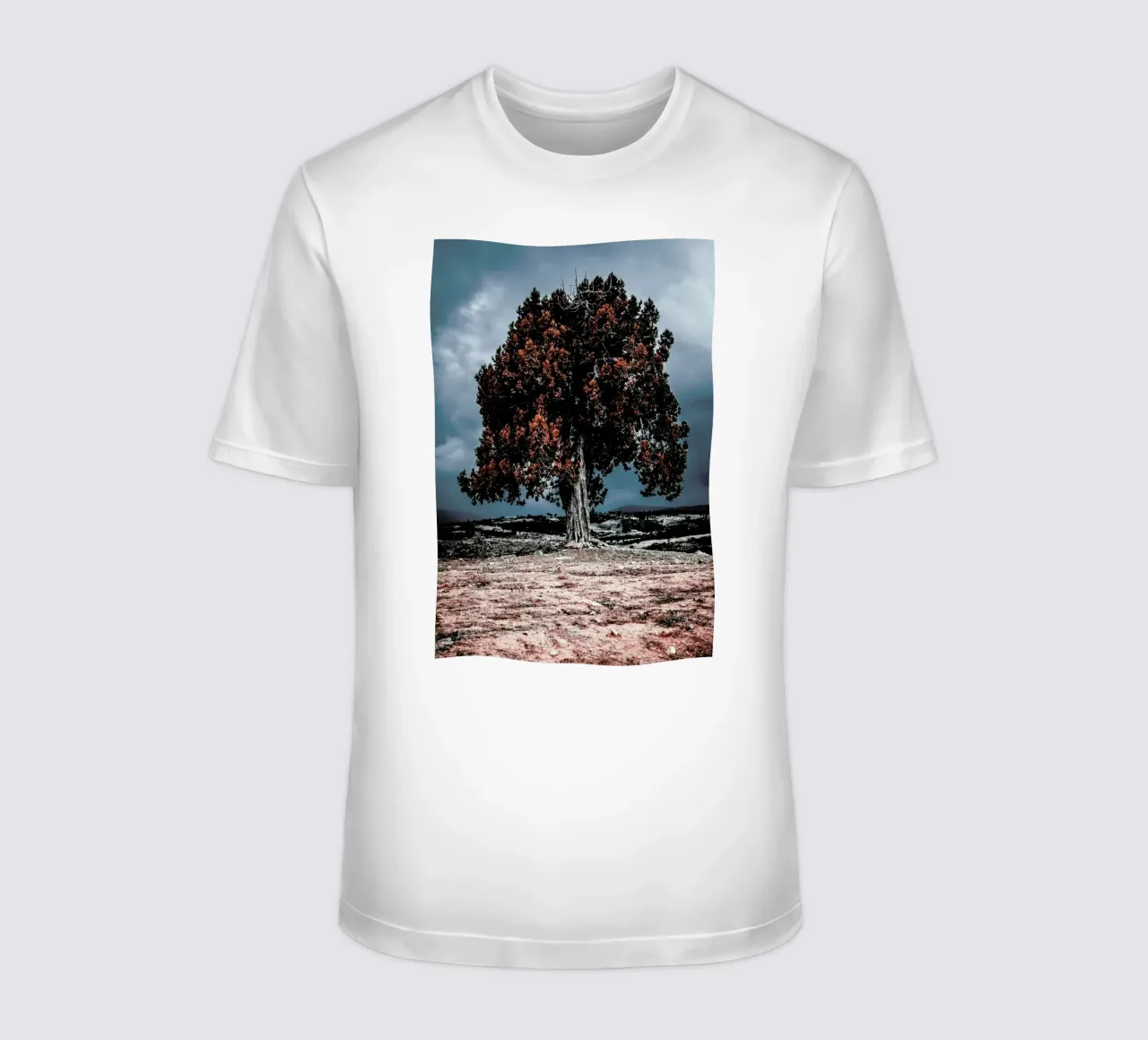 The Red Giant Tree t-shirt da Pale Grain