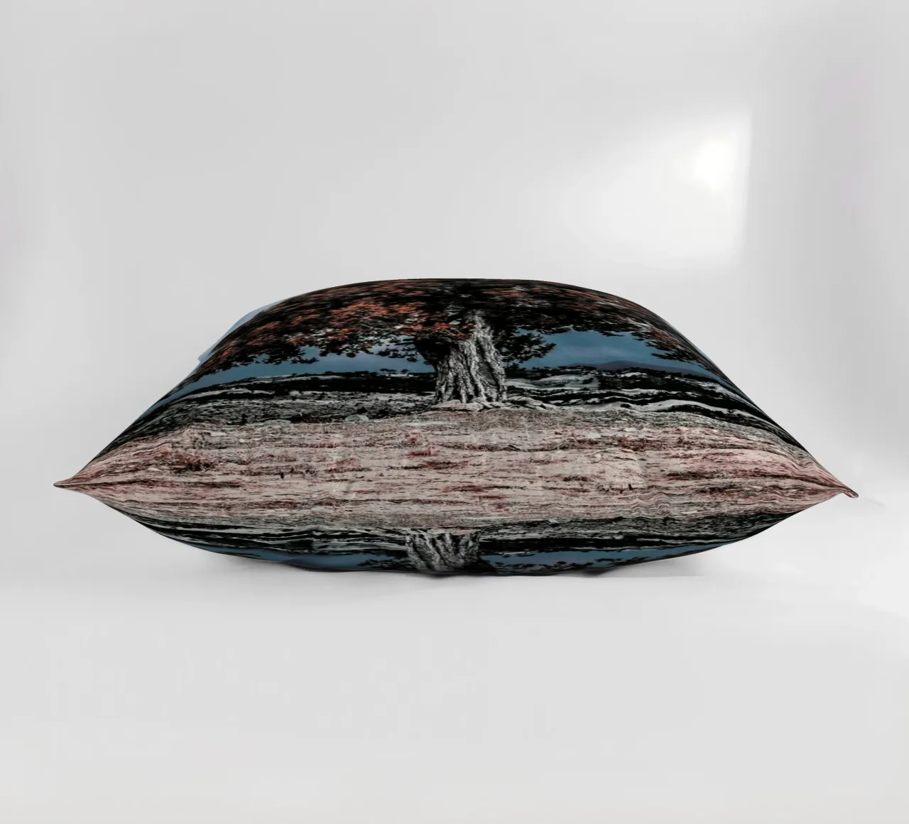 The Red Giant Tree cuscino da Pale Grain