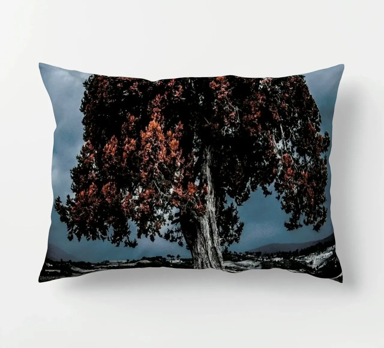 The Red Giant Tree cuscino da Pale Grain