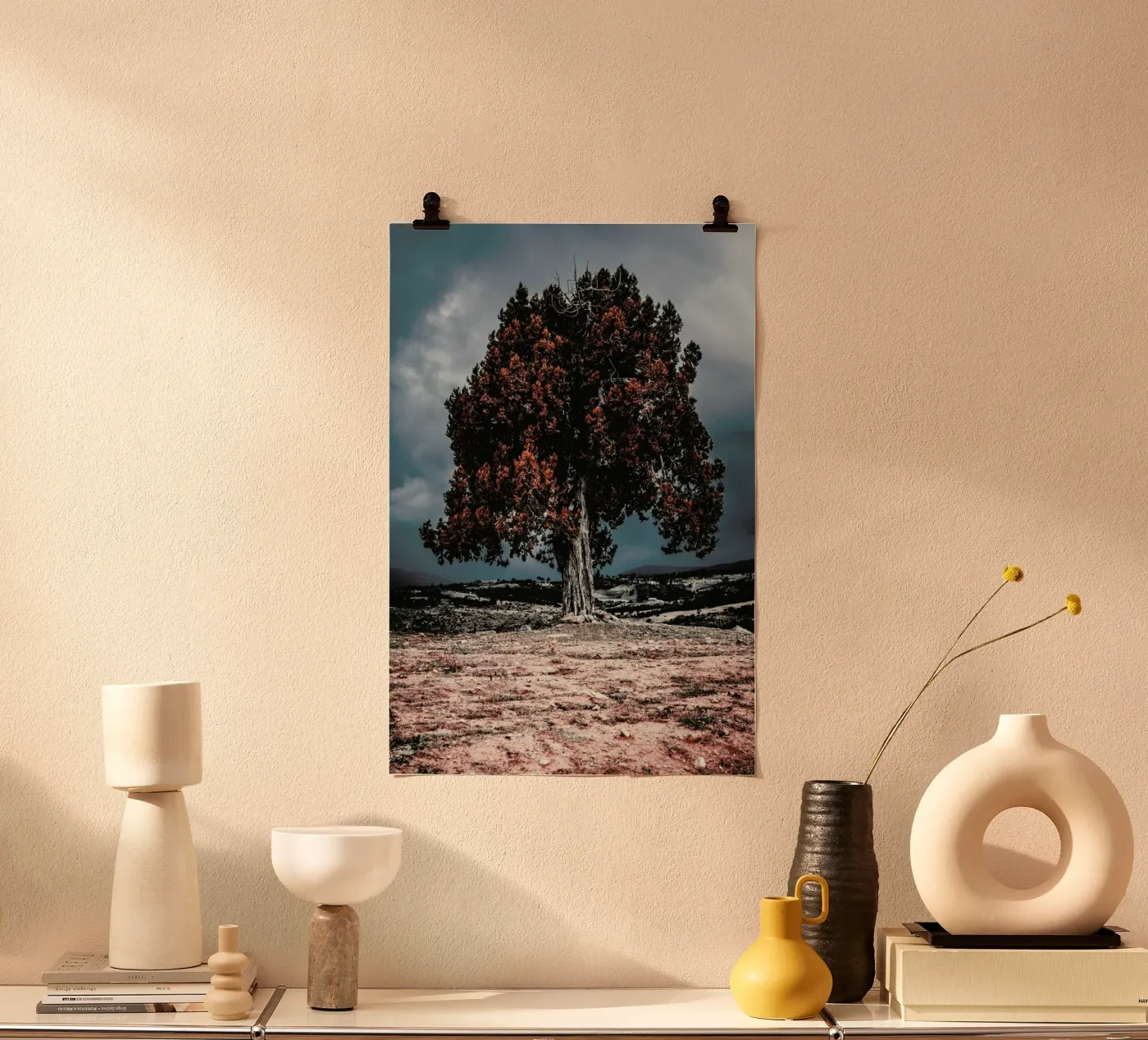 The Red Giant Tree poster da Pale Grain