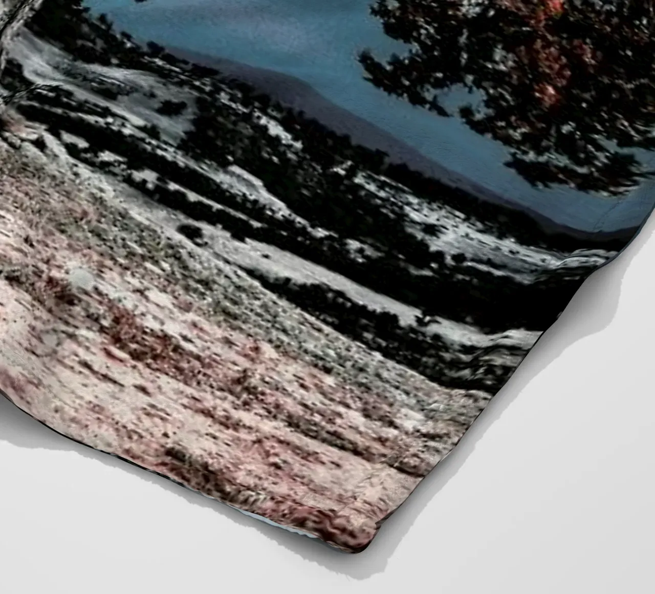 The Red Giant Tree coperta in pile da Pale Grain