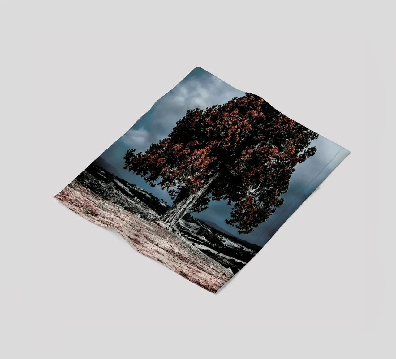 The Red Giant Tree coperta in pile da Pale Grain