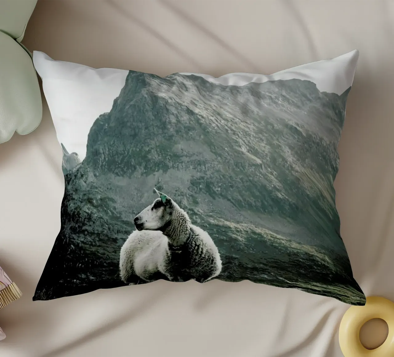 Sheep 1 cuscino da Chris Abatzis