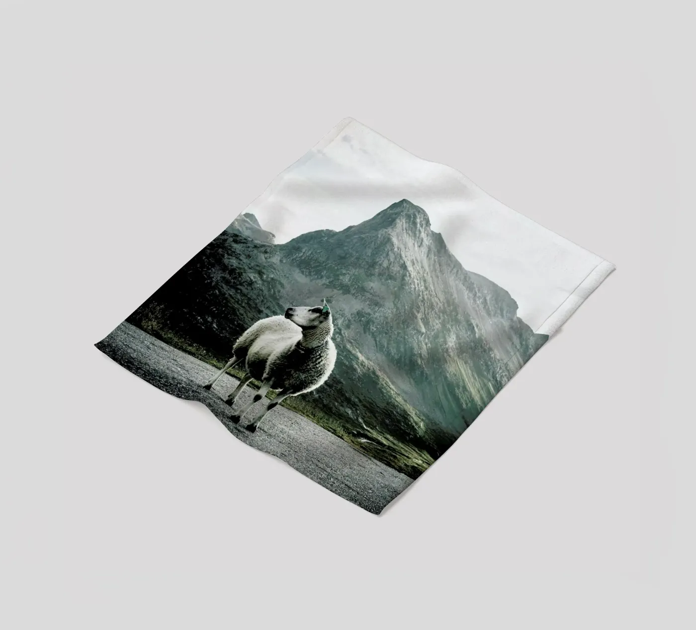 Sheep 1 Fleecedecke von Chris Abatzis