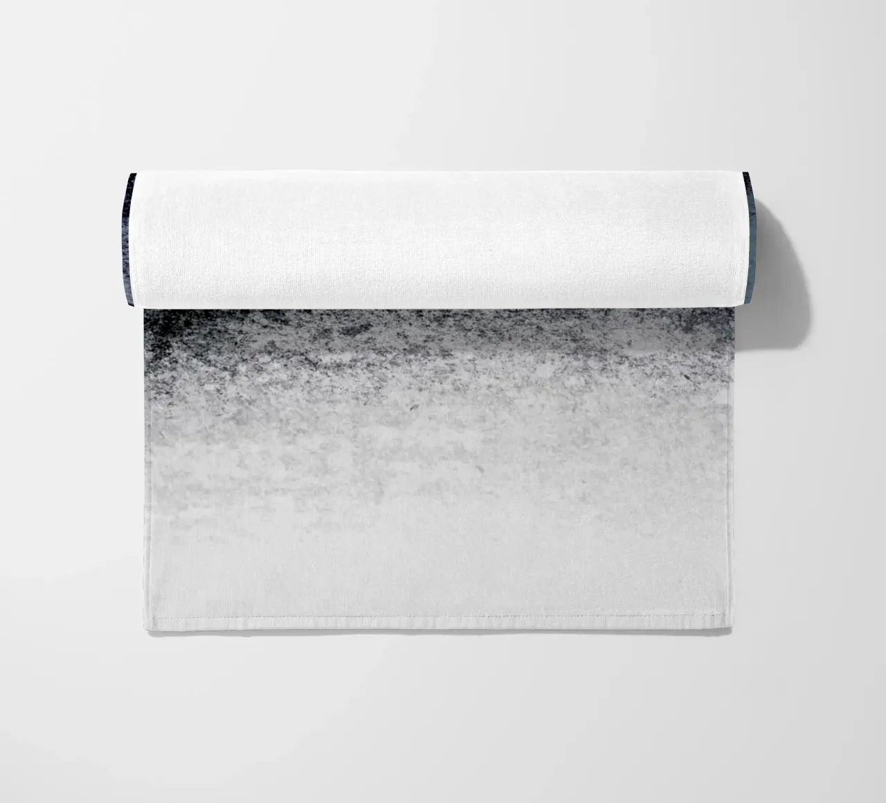 Sognatore di neve nero telo mare da Monika Strigel