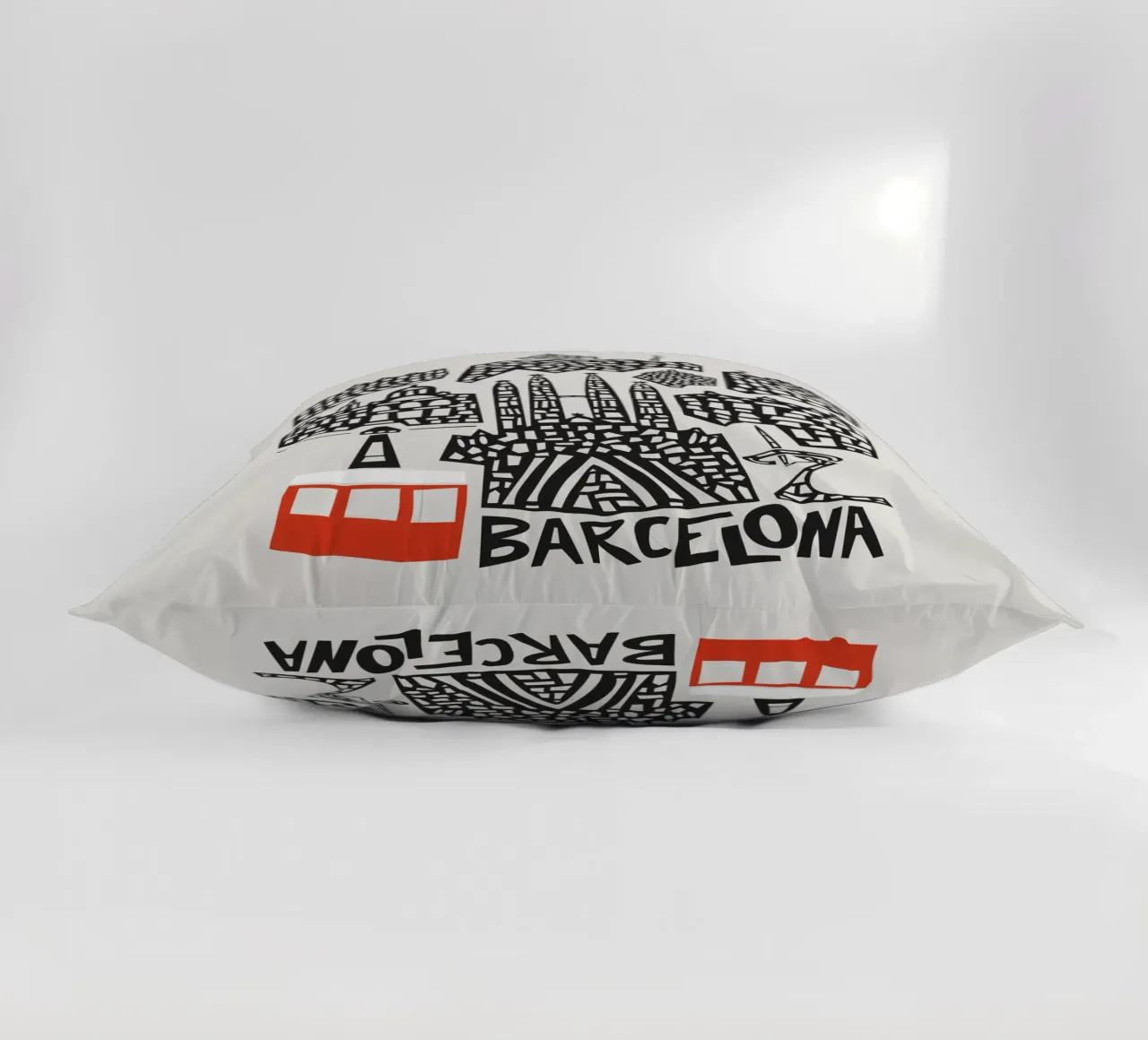 Paesaggio urbano di Barcellona cuscino da Fox & Velvet