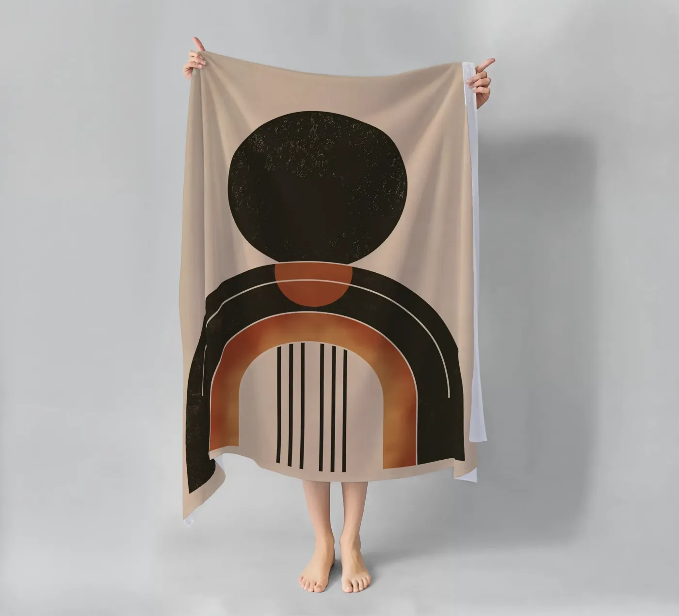 Abstrakte Harmonie Strandtuch von Whole©