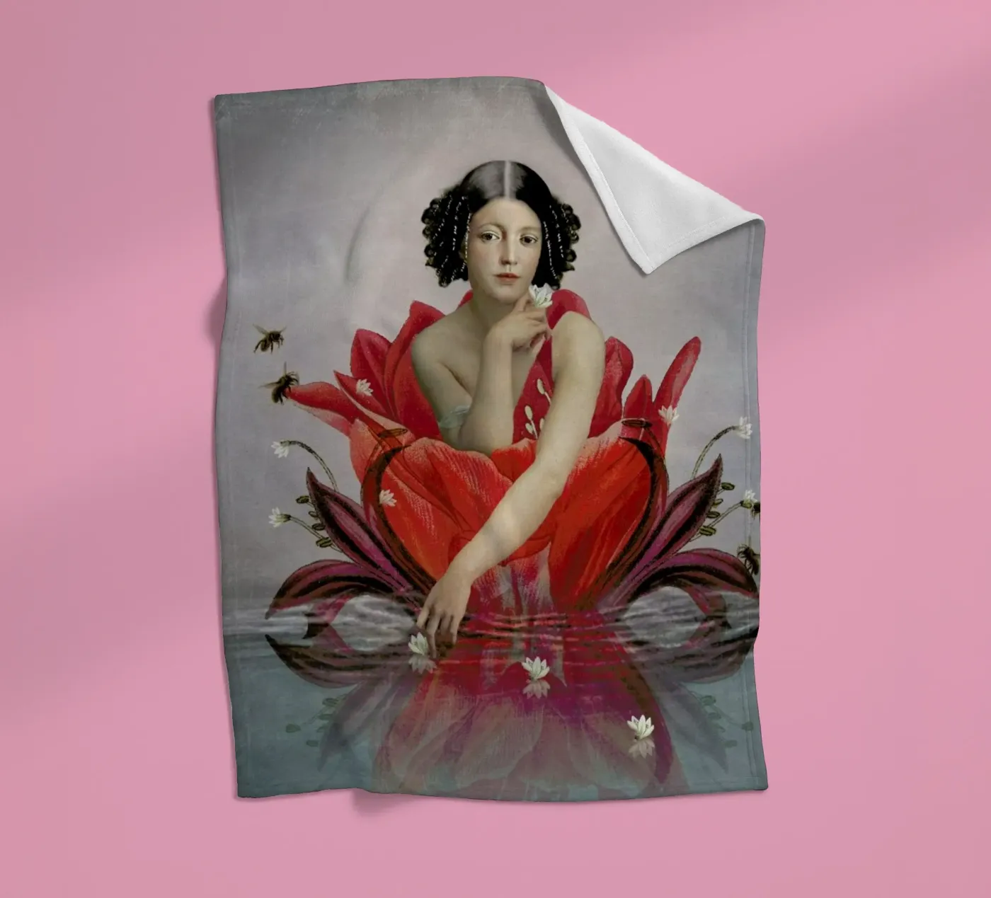 Floating Flower Fleecedecke von Catrin Welz-Stein