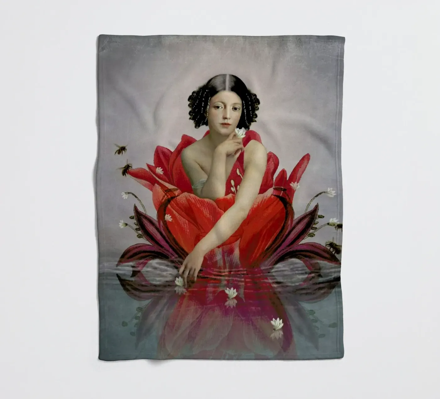 Floating Flower Fleecedecke von Catrin Welz-Stein