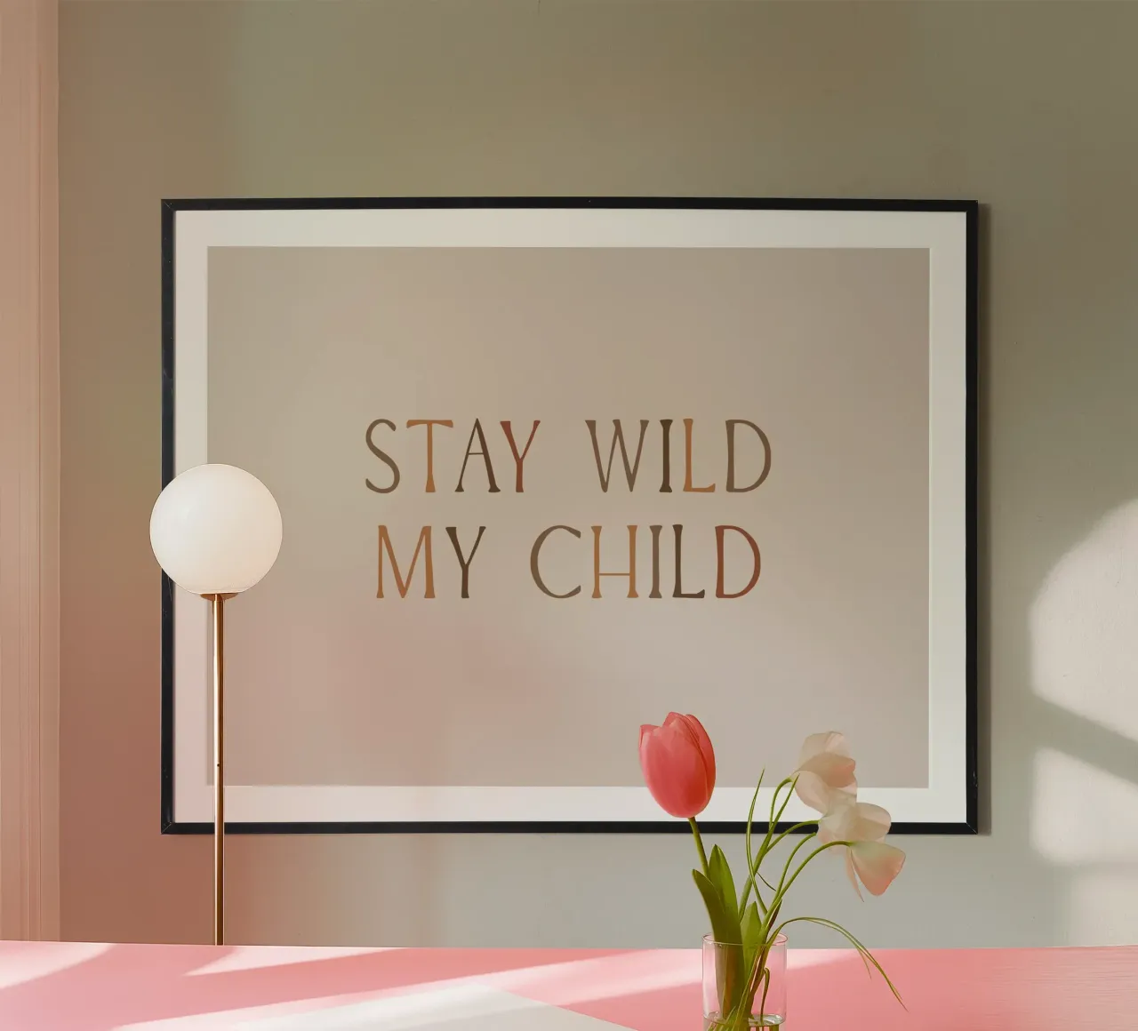 Stay Wild poster con telaio in legno da treechild