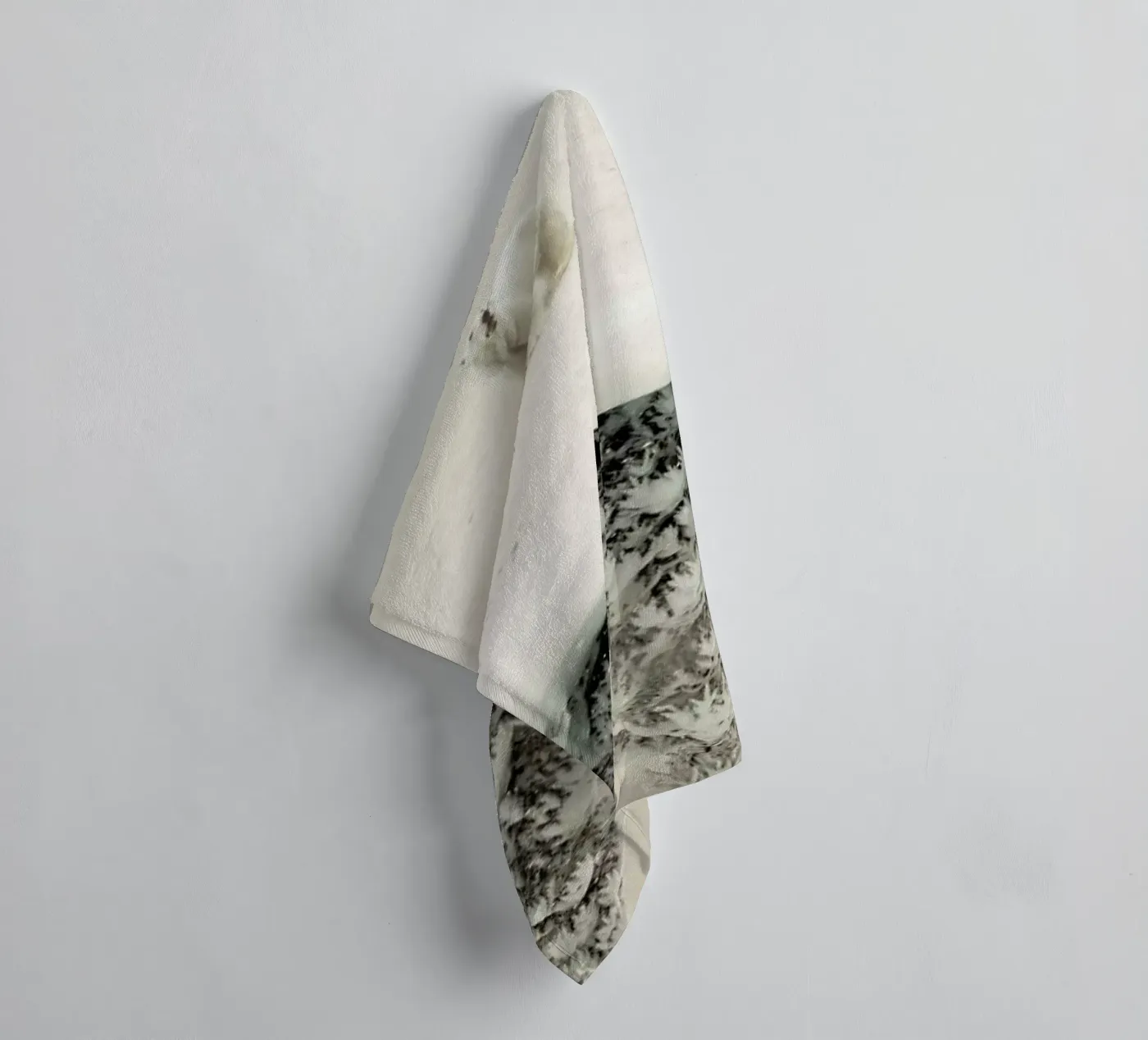 Brod towel by Eugene Soloviev