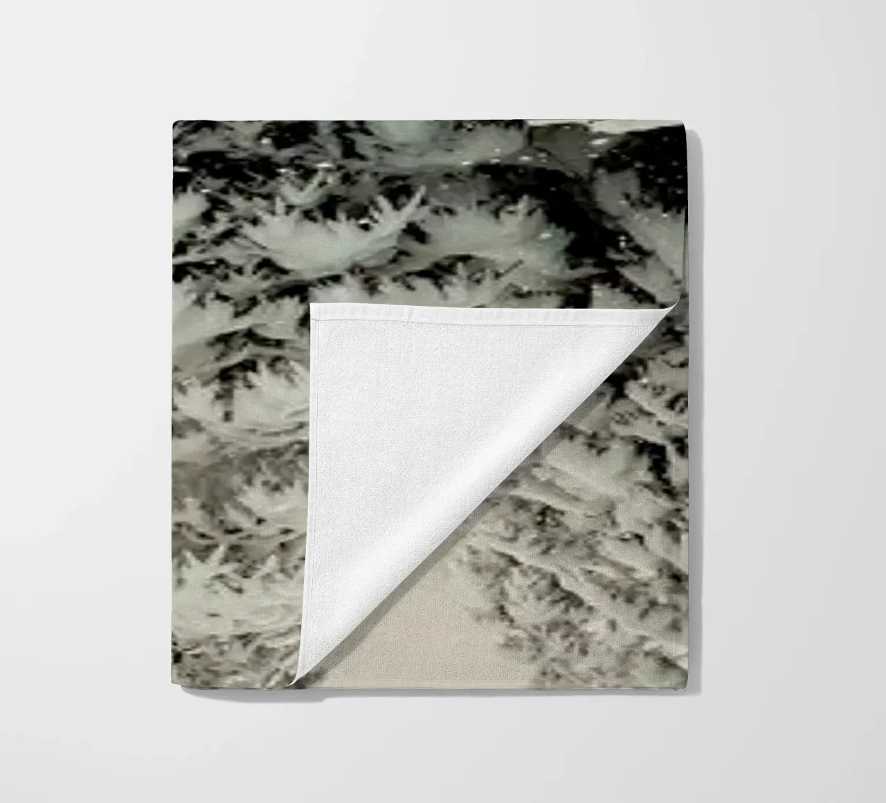 Brod beach towel by Eugene Soloviev