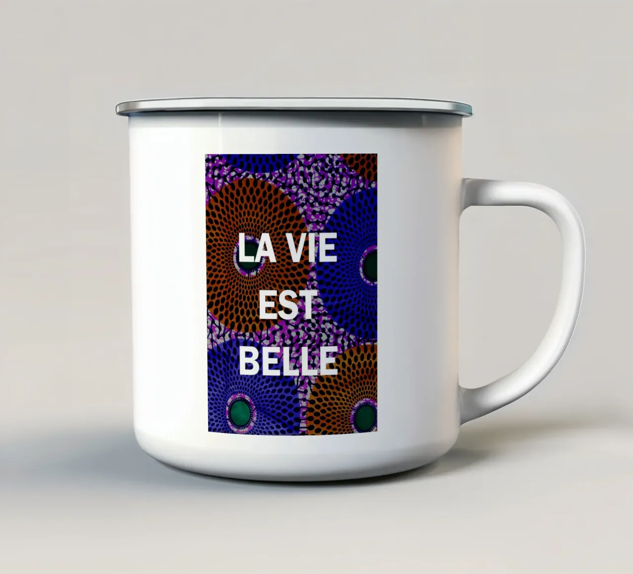 La vie est belle tazza in smalto da Mathudace Créas