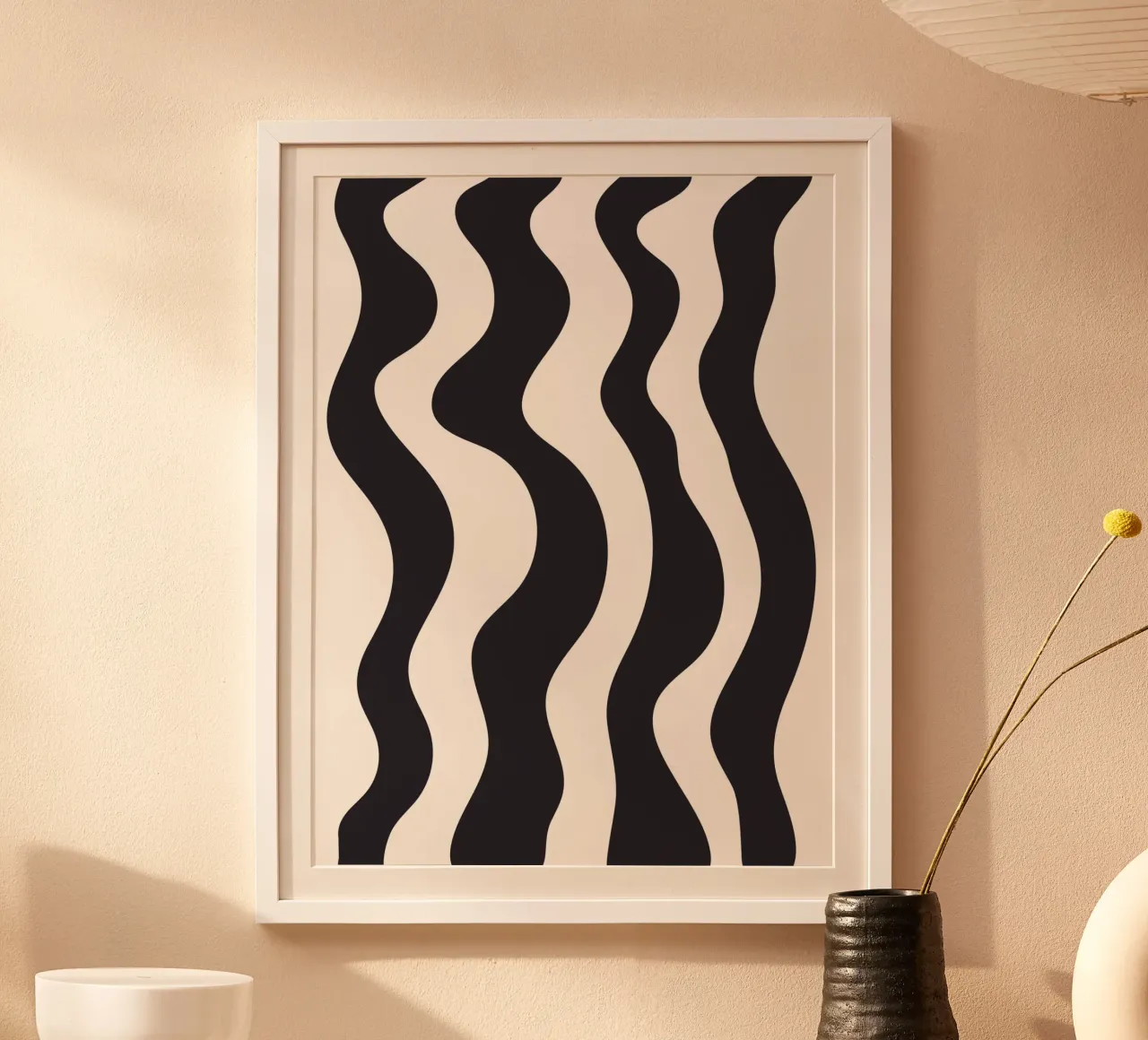 Wavy BW poster con telaio in legno da Bytenar