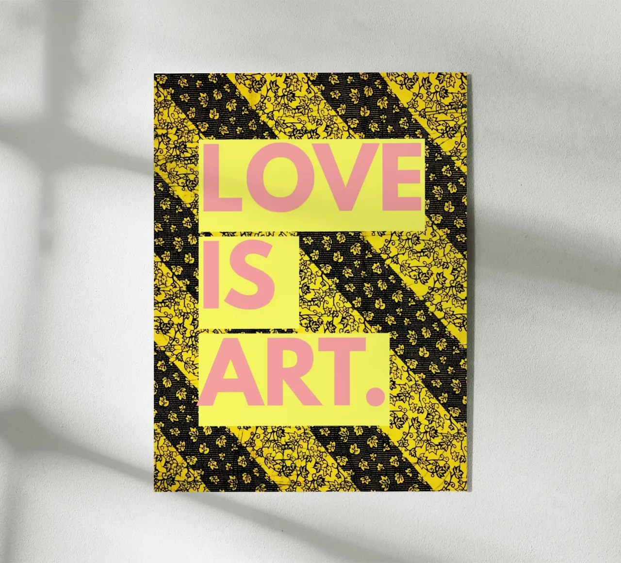 Love is art acrylic glass by Mathudace Créas