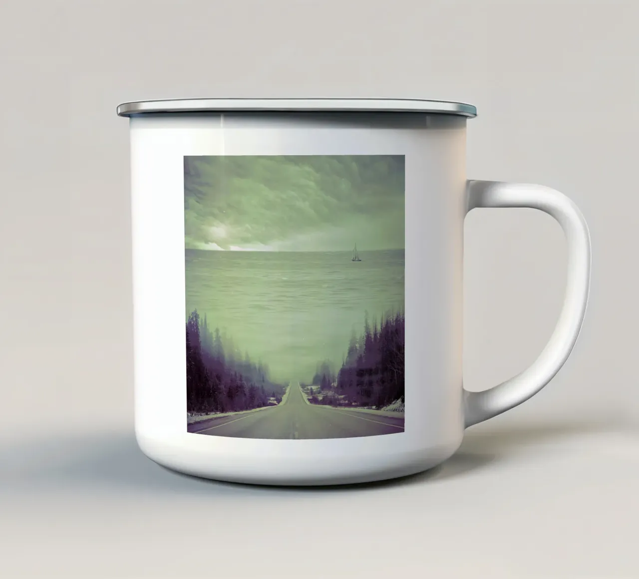 Dubcism tazza in smalto da Eugene Soloviev