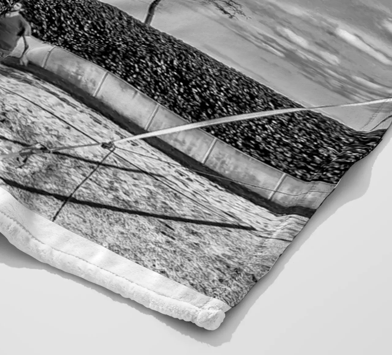 Krähne-Volley fleece blanket by Edenart