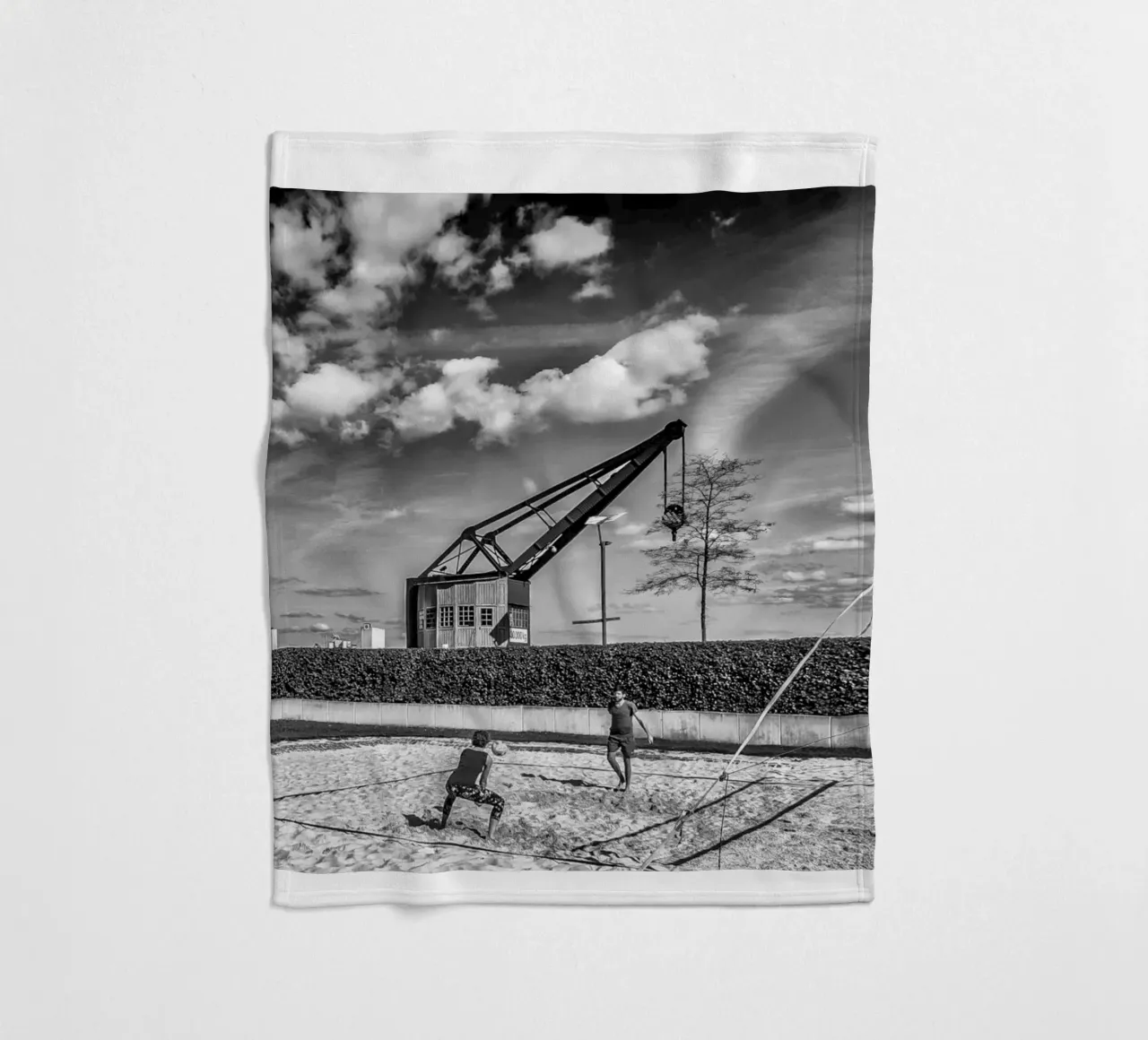 Krähne-Volley fleece blanket by Edenart
