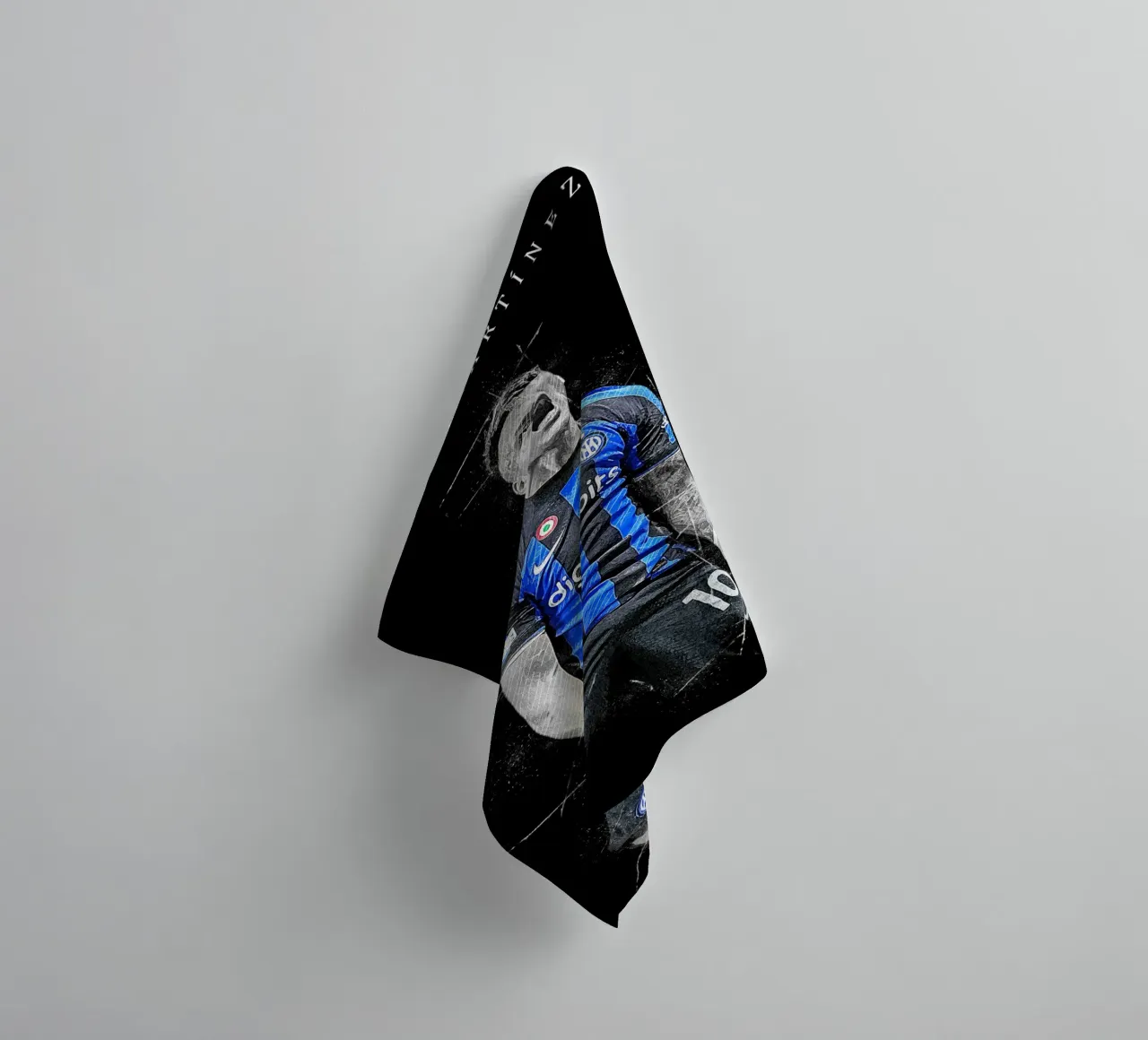 Lautaro Martínez towel by tenten