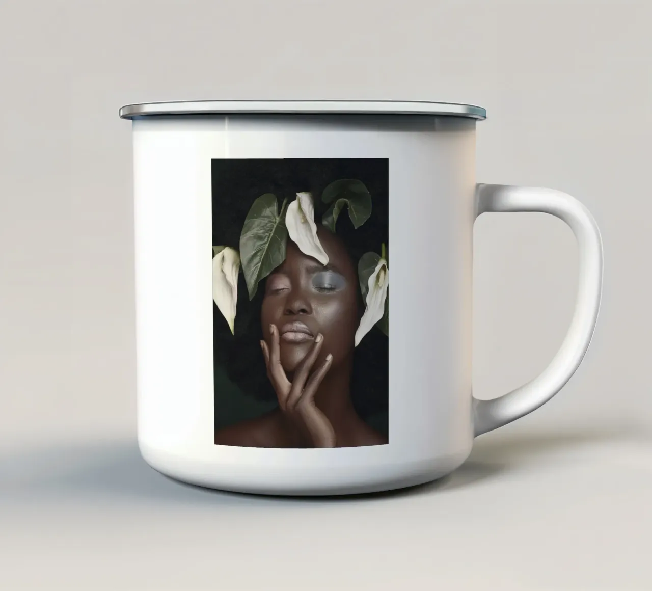 Afro Kanzi tazza in smalto da Mathudace Créas