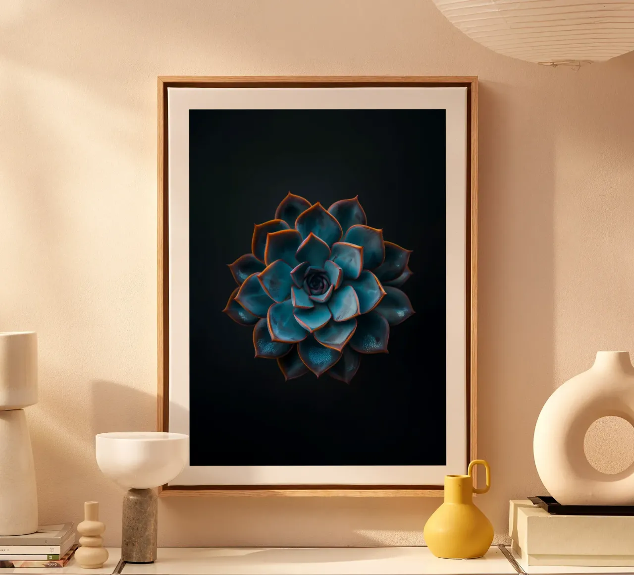Suculenta azul sobre fondo oscuro lienzo con Marco flotante de DWA