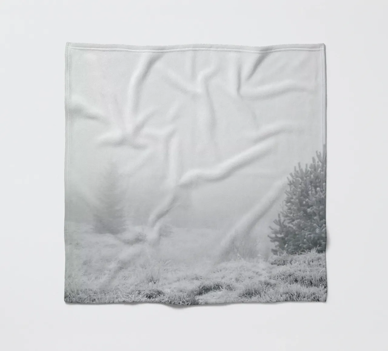 The House In The Forest coperta in pile da Studio Nahili