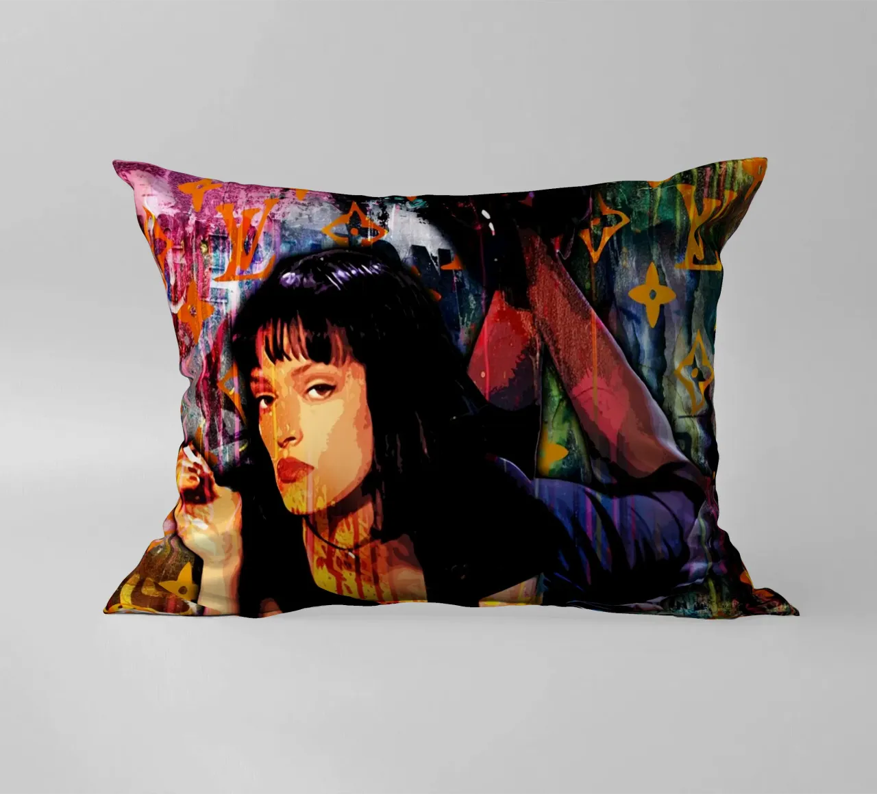 Pop Art Pulp Fiction Movie cuscino da FreeArtStudio
