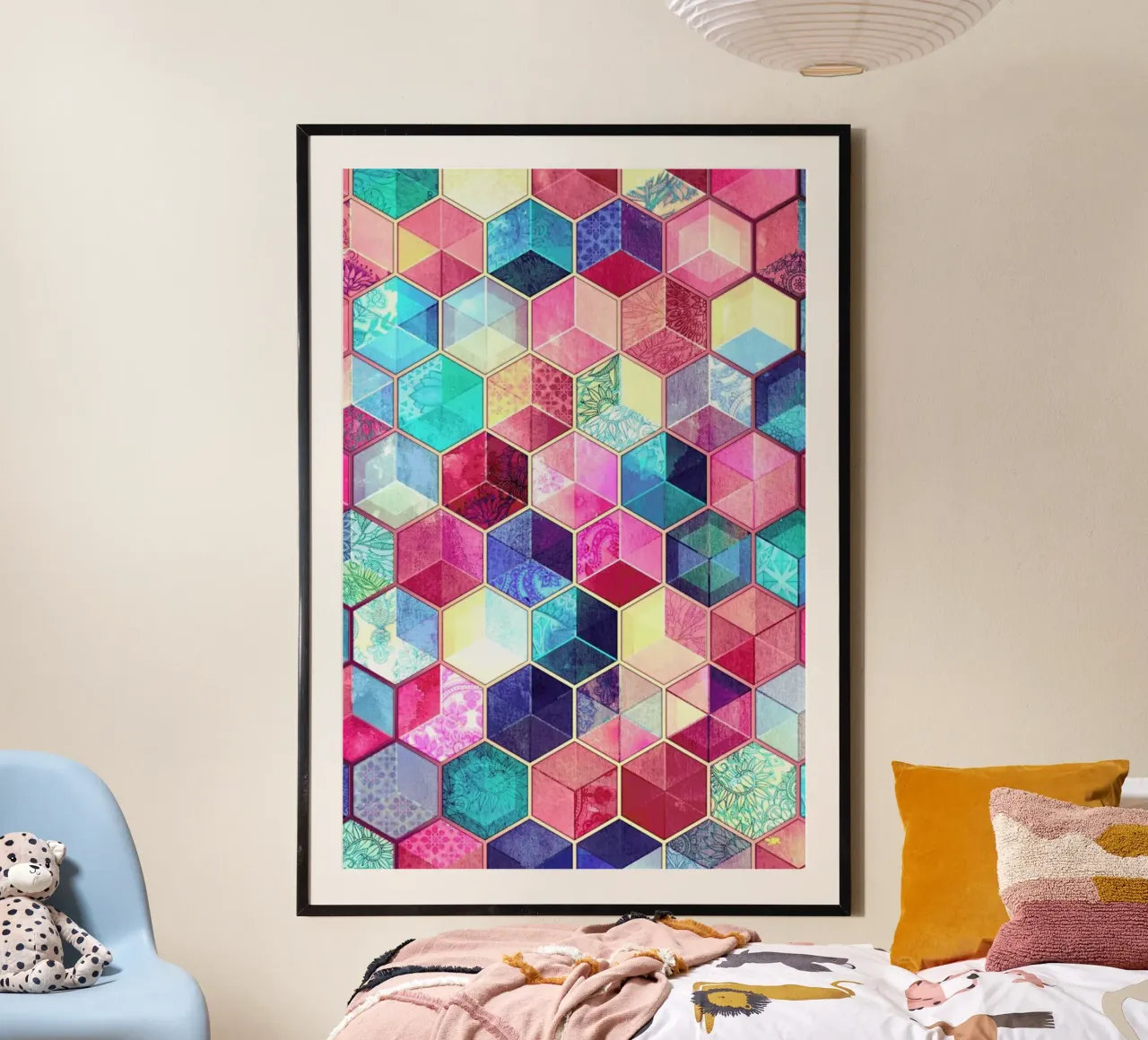 Topaz And Rubey Crystal Honeycomb Cubes poster con telaio in alluminio da Micklyn Le Feuvre