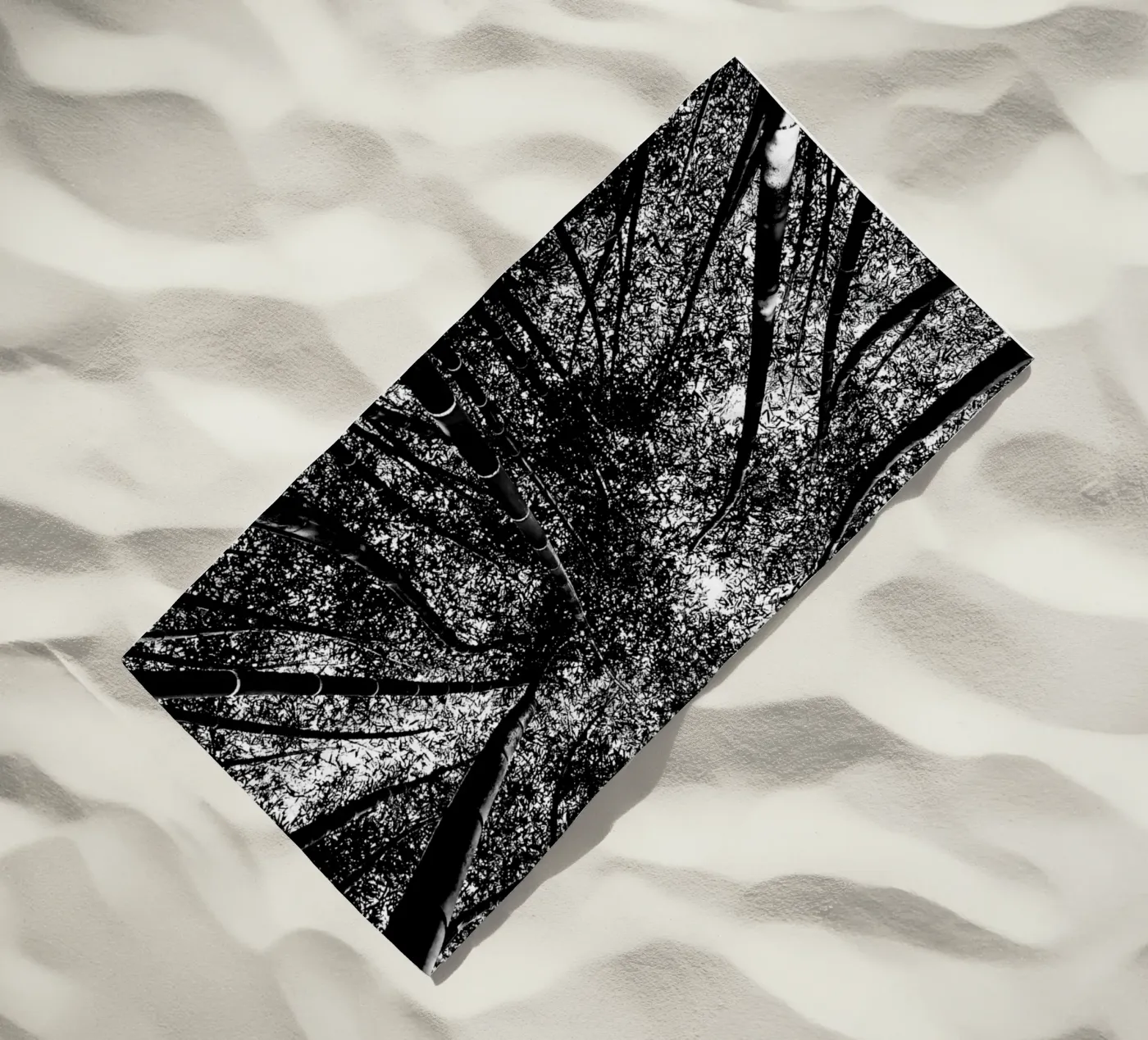 trees strandhanddoek van Massimo Frascogna