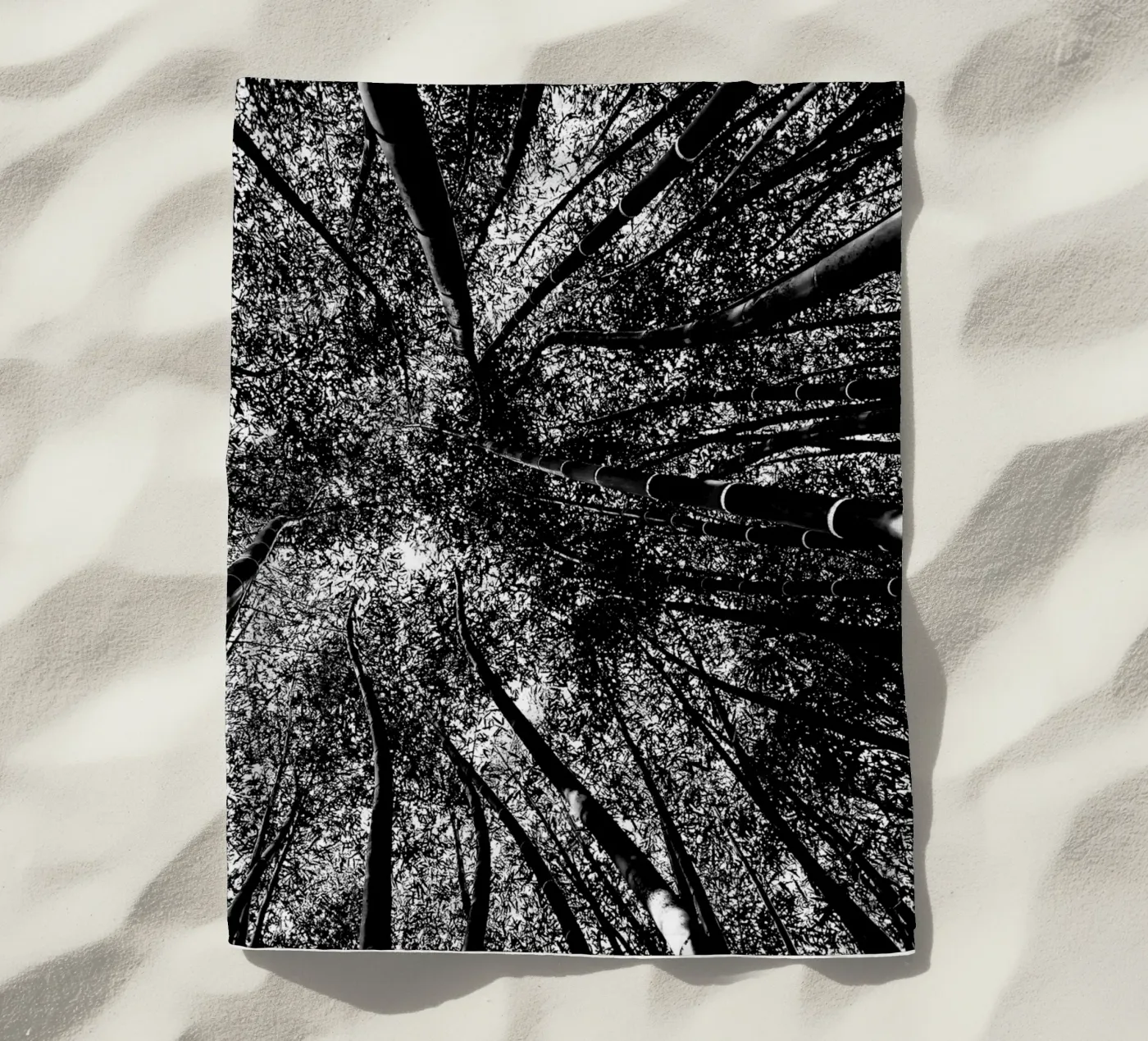 trees strandhanddoek van Massimo Frascogna