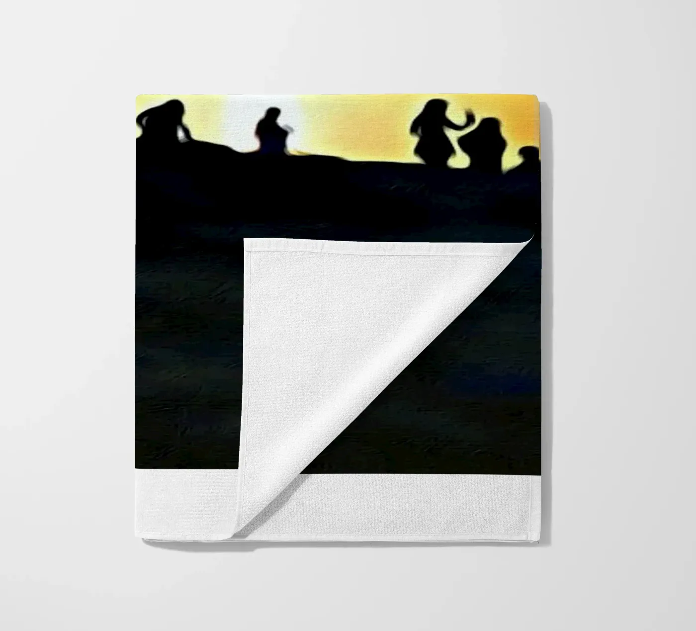 Sonnenuntergang Strandtuch von Massimo Frascogna