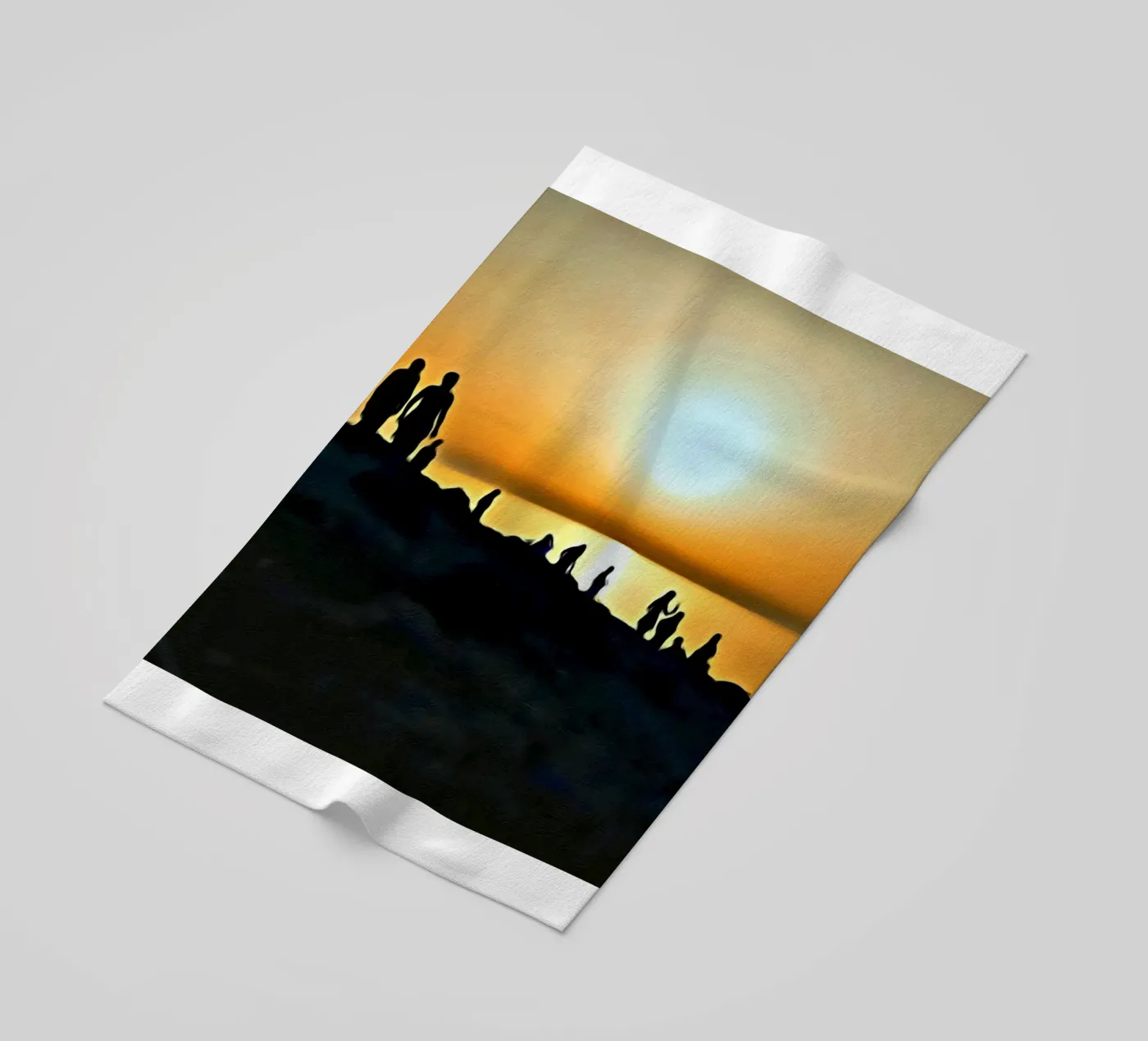 Sonnenuntergang Strandtuch von Massimo Frascogna