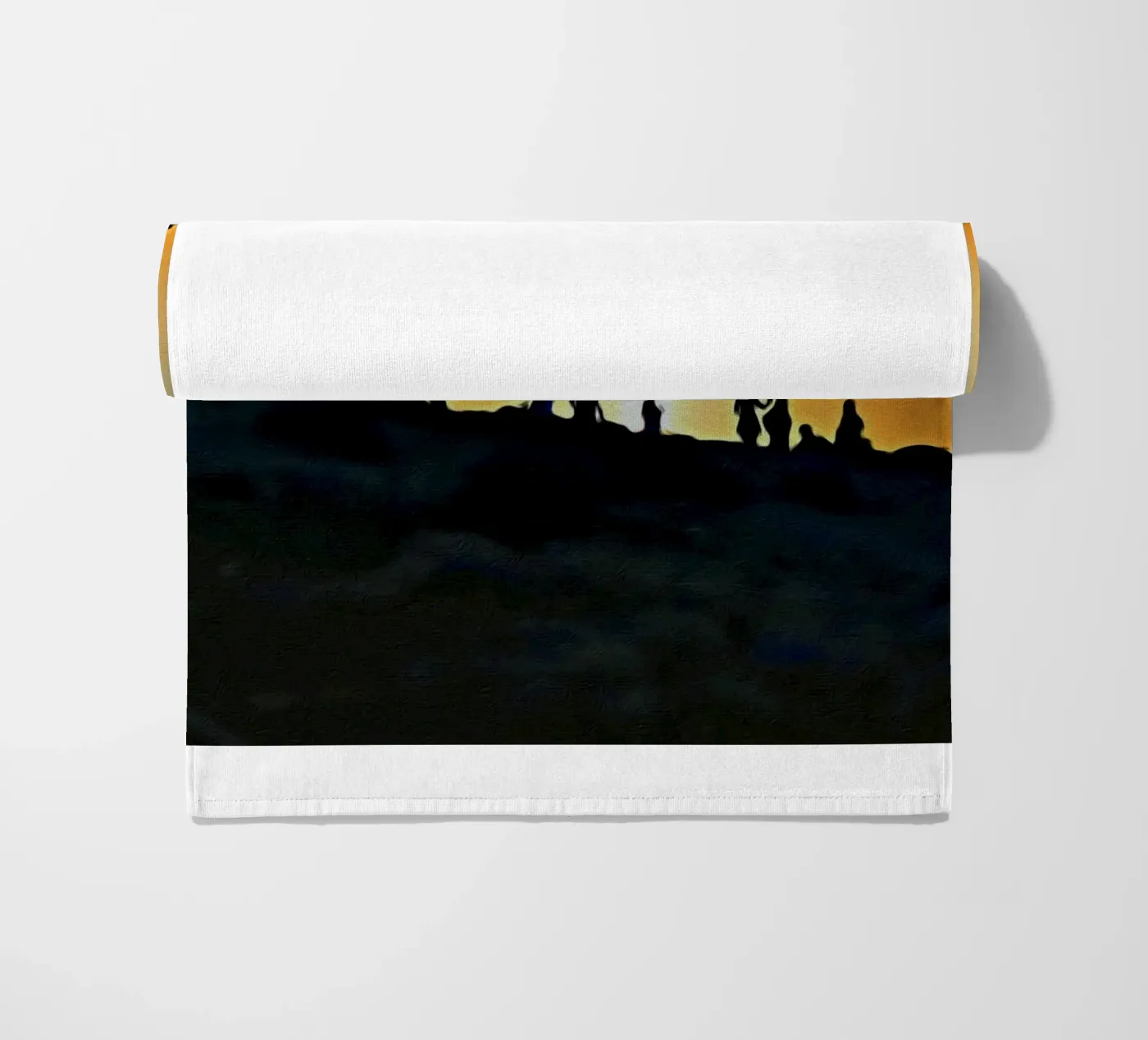 Sonnenuntergang Strandtuch von Massimo Frascogna