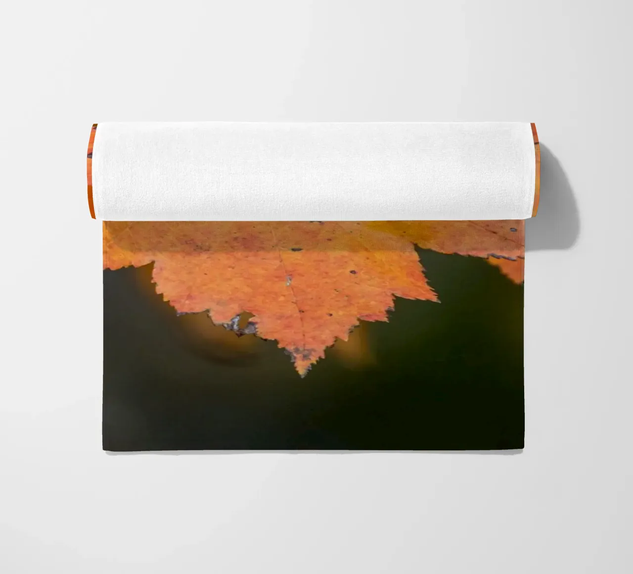 Foglia d'autunno telo mare da anderm