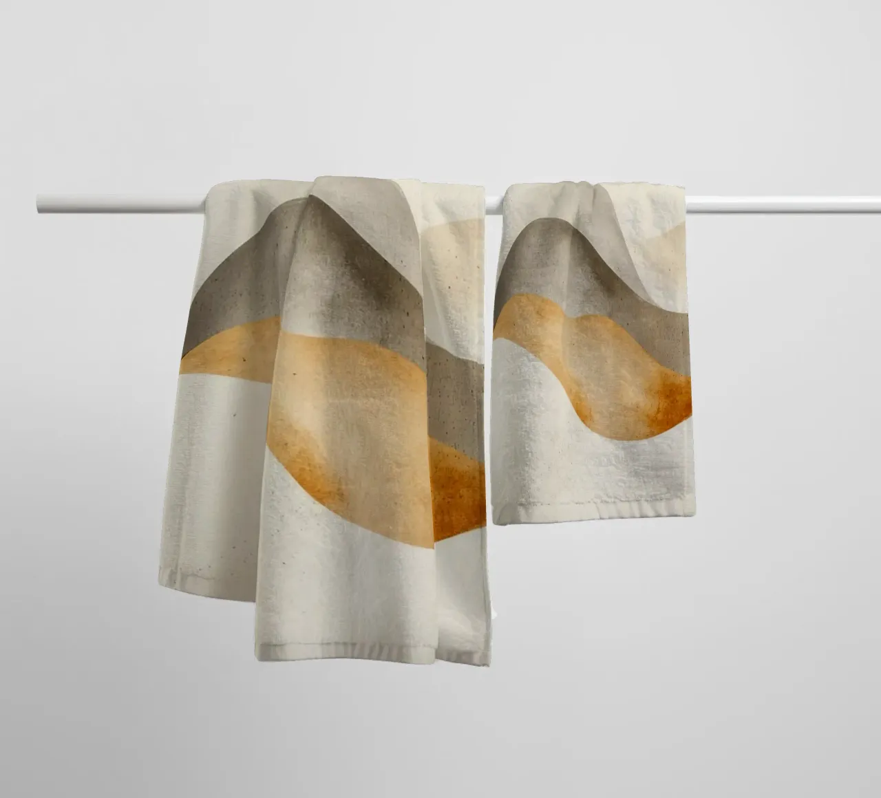 Sabbie serene Onde sussurranti Armonia del deserto asciugamano da bagno da Modern Muse