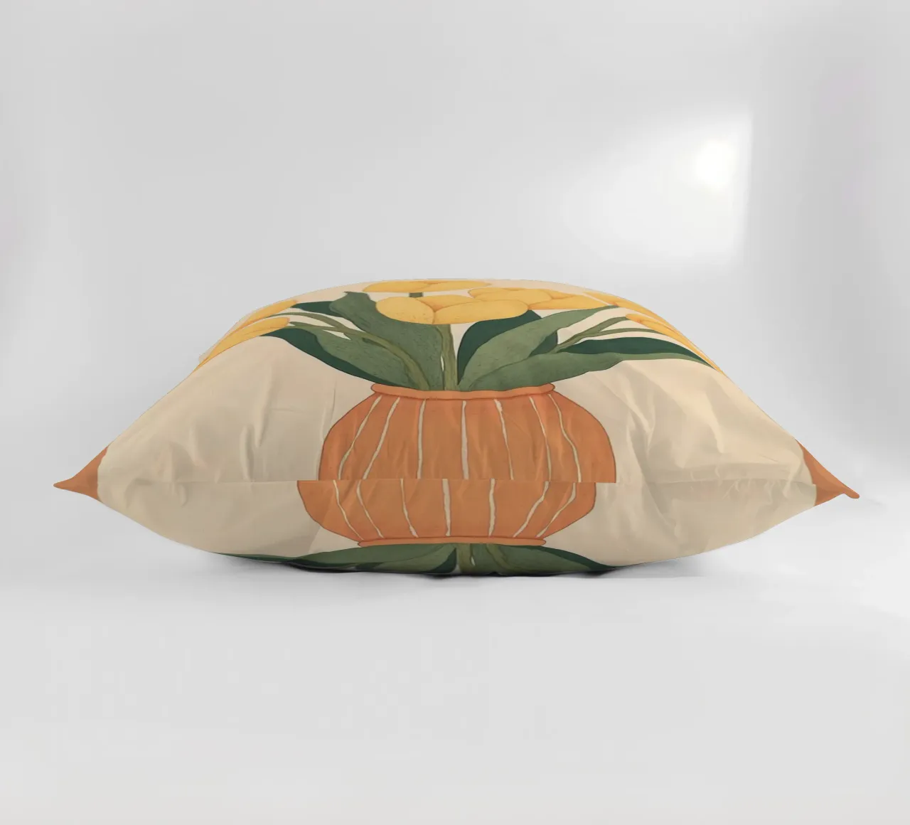 Tulipani gialli in vaso cuscino da Melloi Art Print