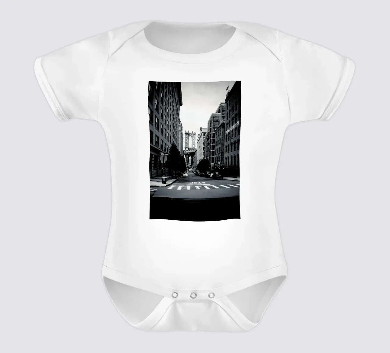 New York short-sleeve baby romper by Flo Klein